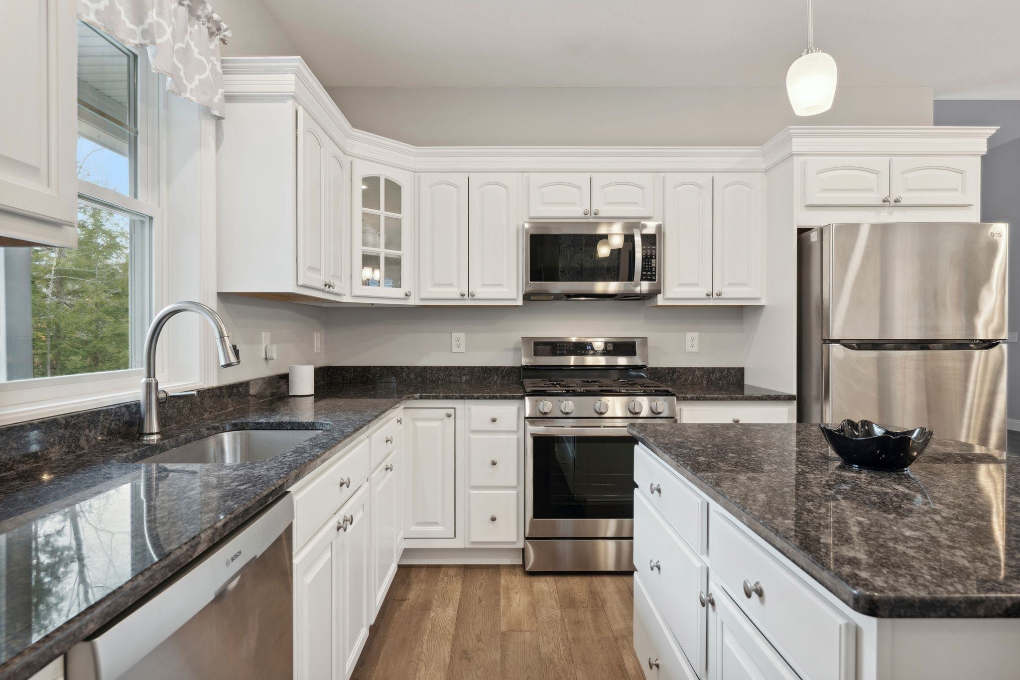 property viewer photo 7