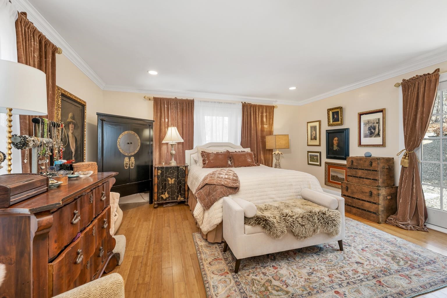 main property photo 20