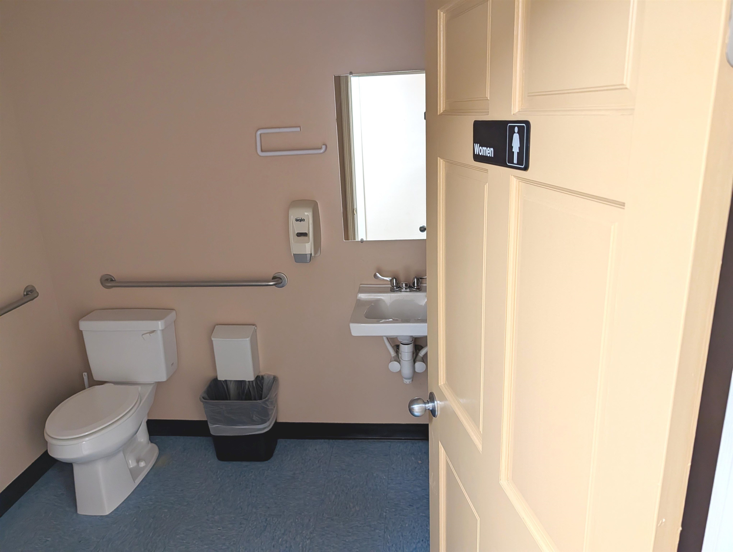 main property photo 13
