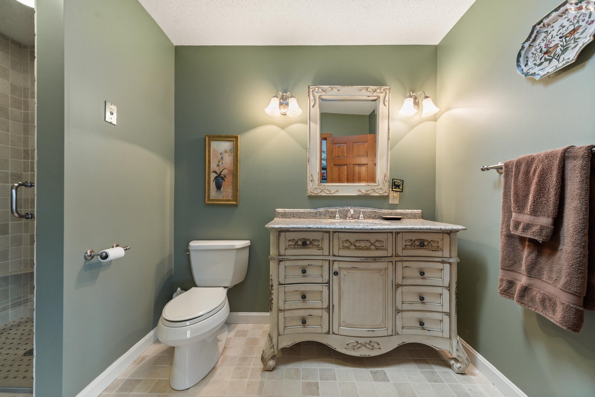property viewer photo 35
