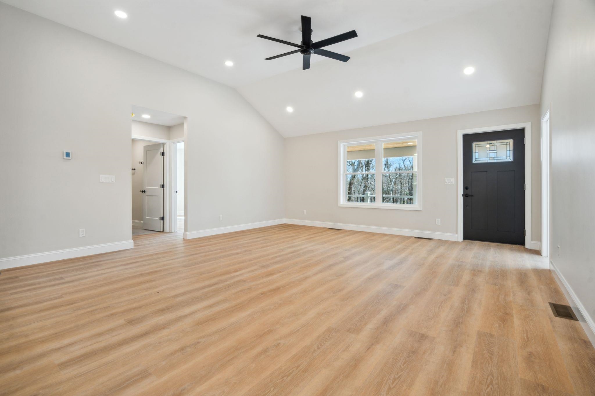 property viewer photo 11