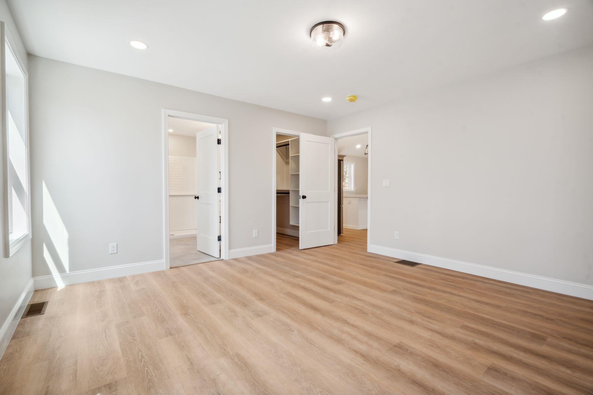 property viewer photo 16