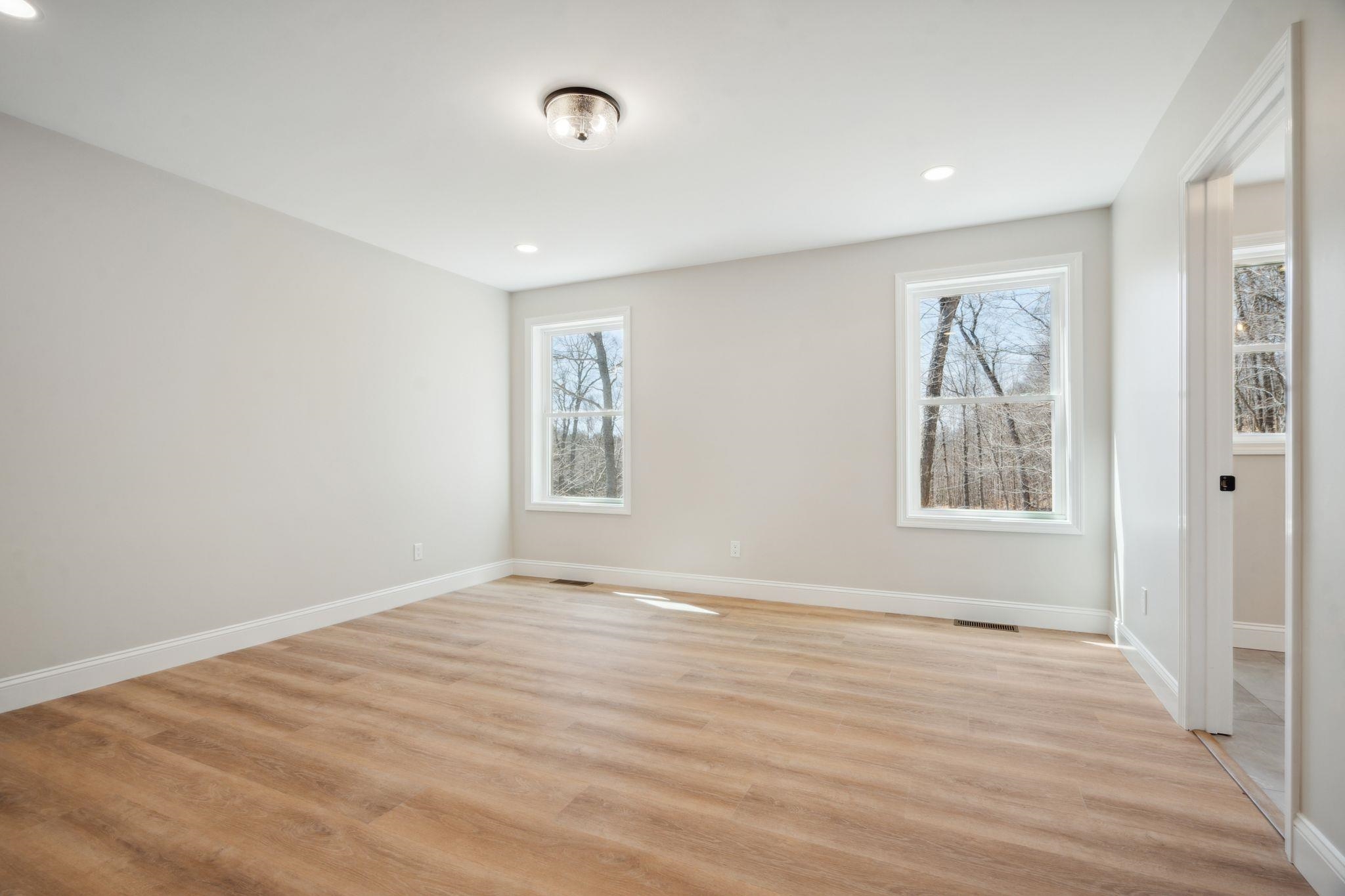 property viewer photo 18
