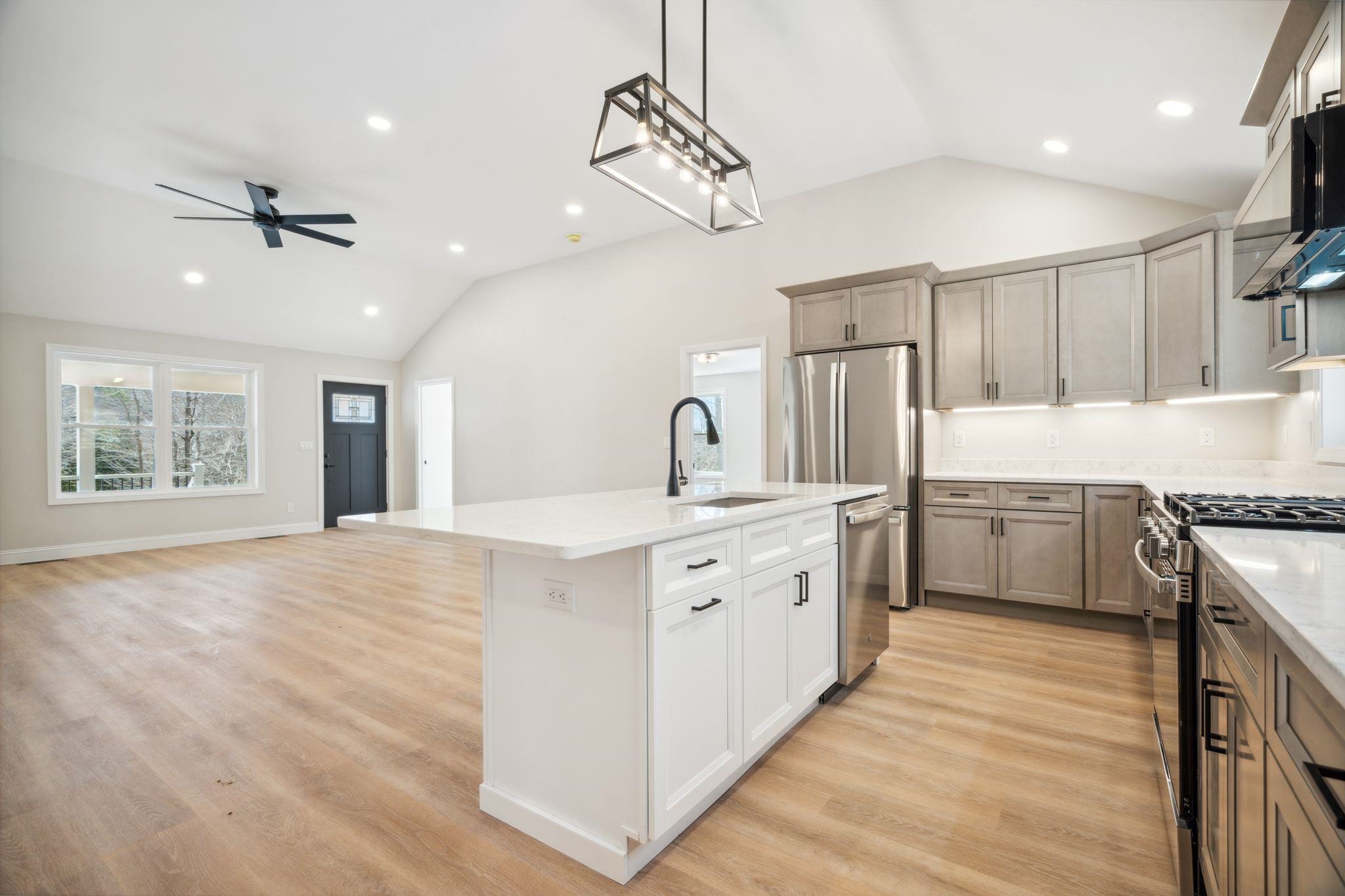 property viewer photo 4