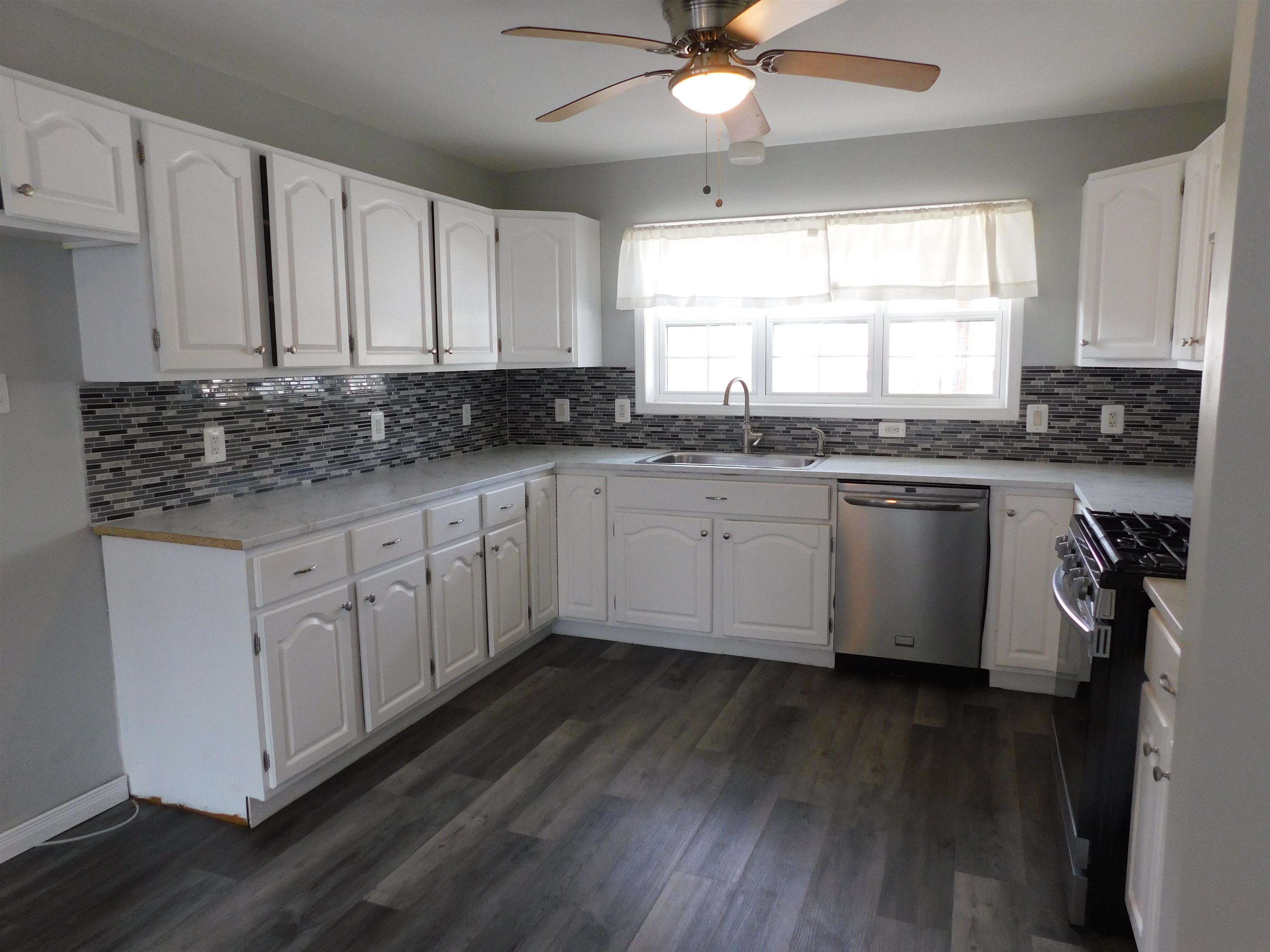 property viewer photo 12
