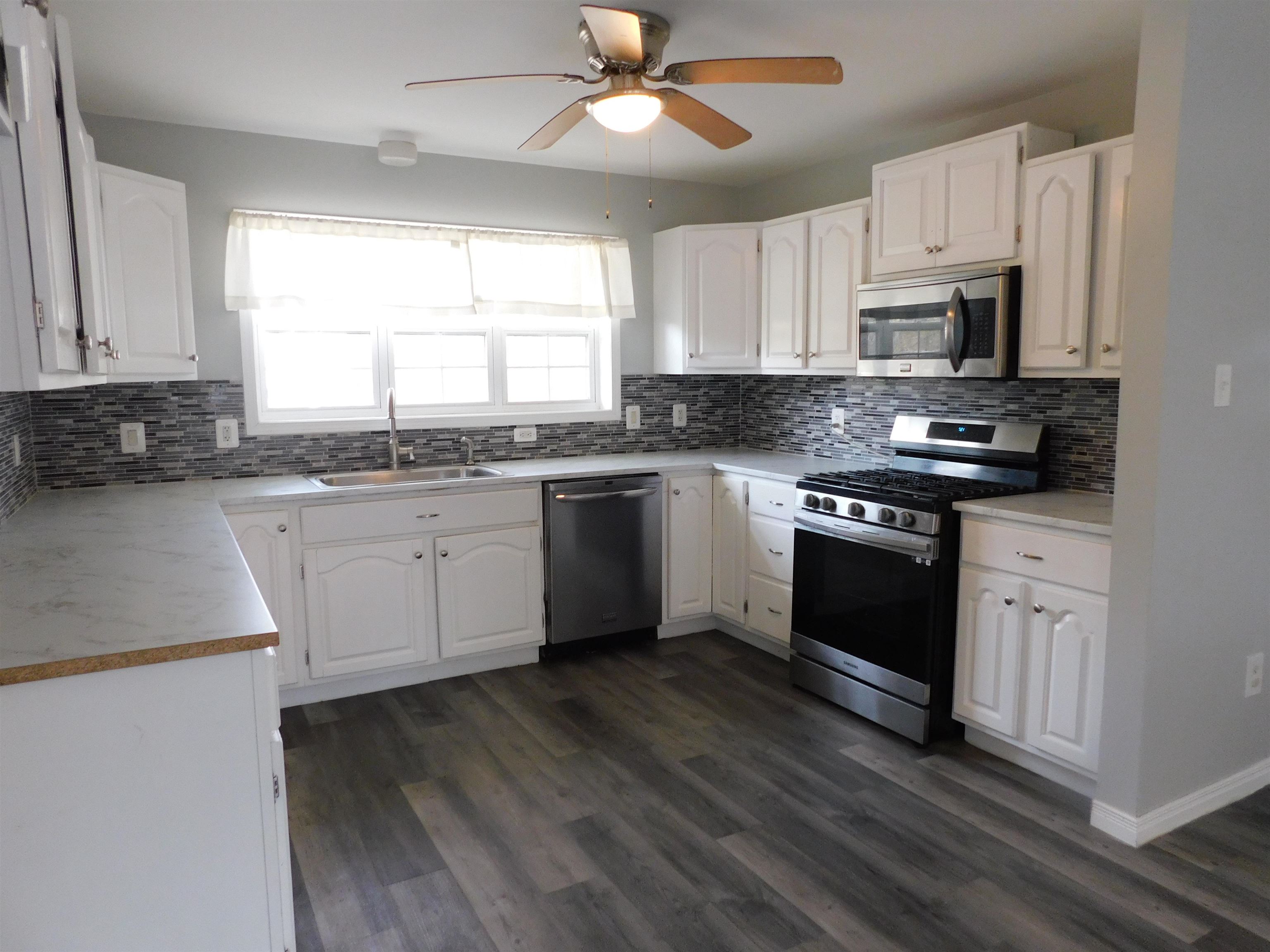 property viewer photo 13
