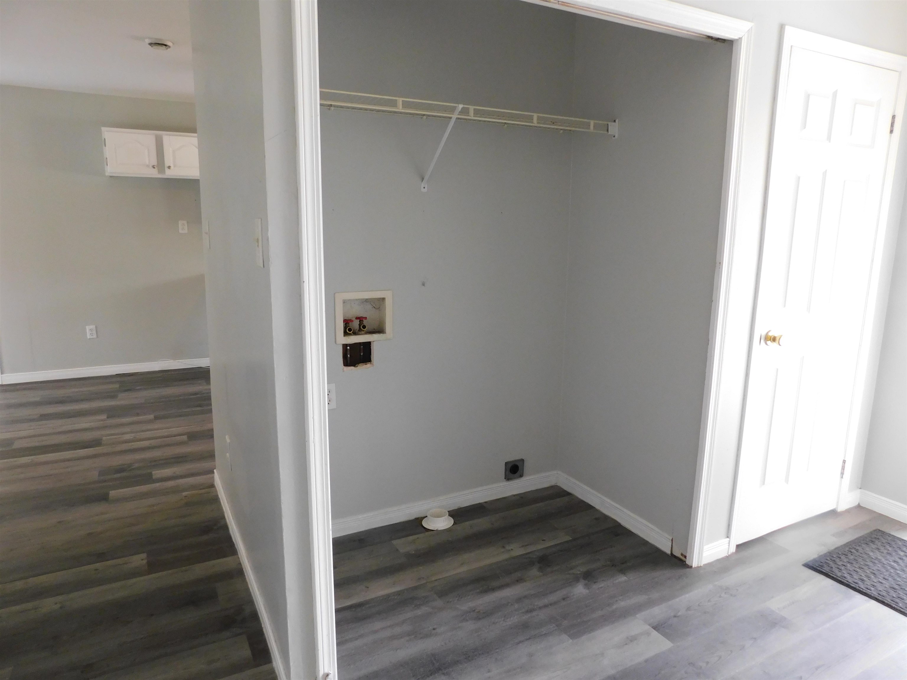 property viewer photo 19