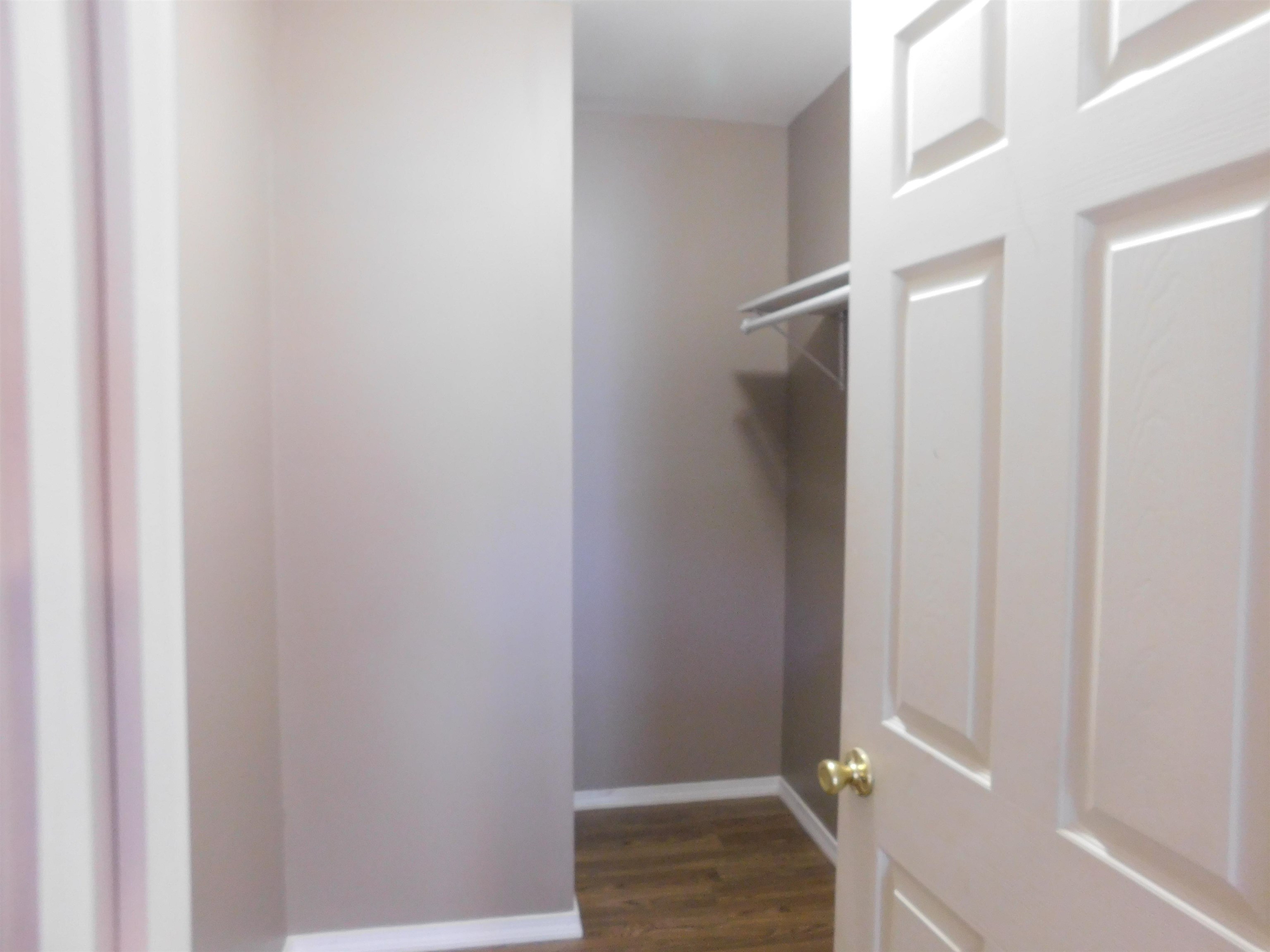 property viewer photo 23