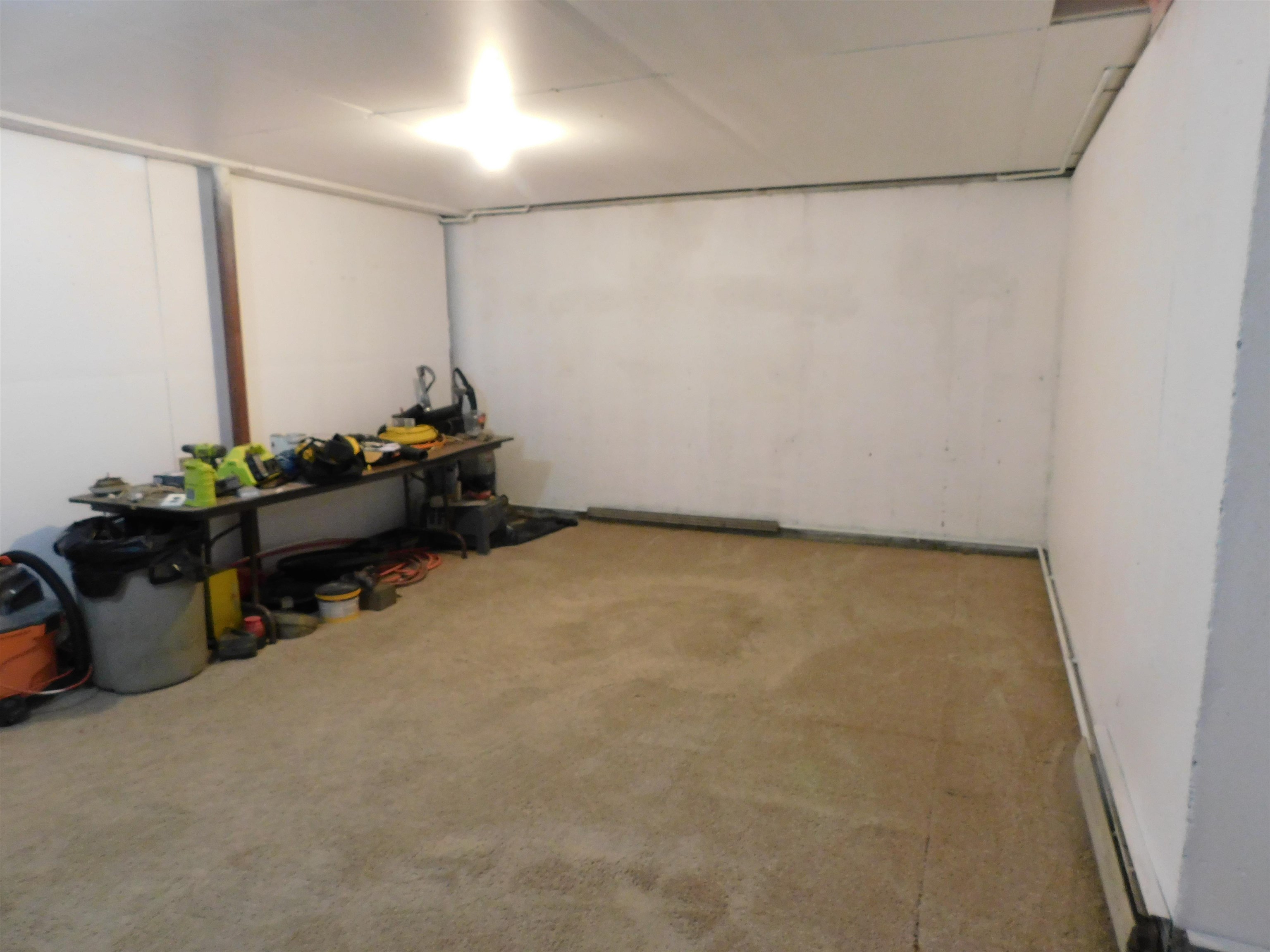 property viewer photo 36