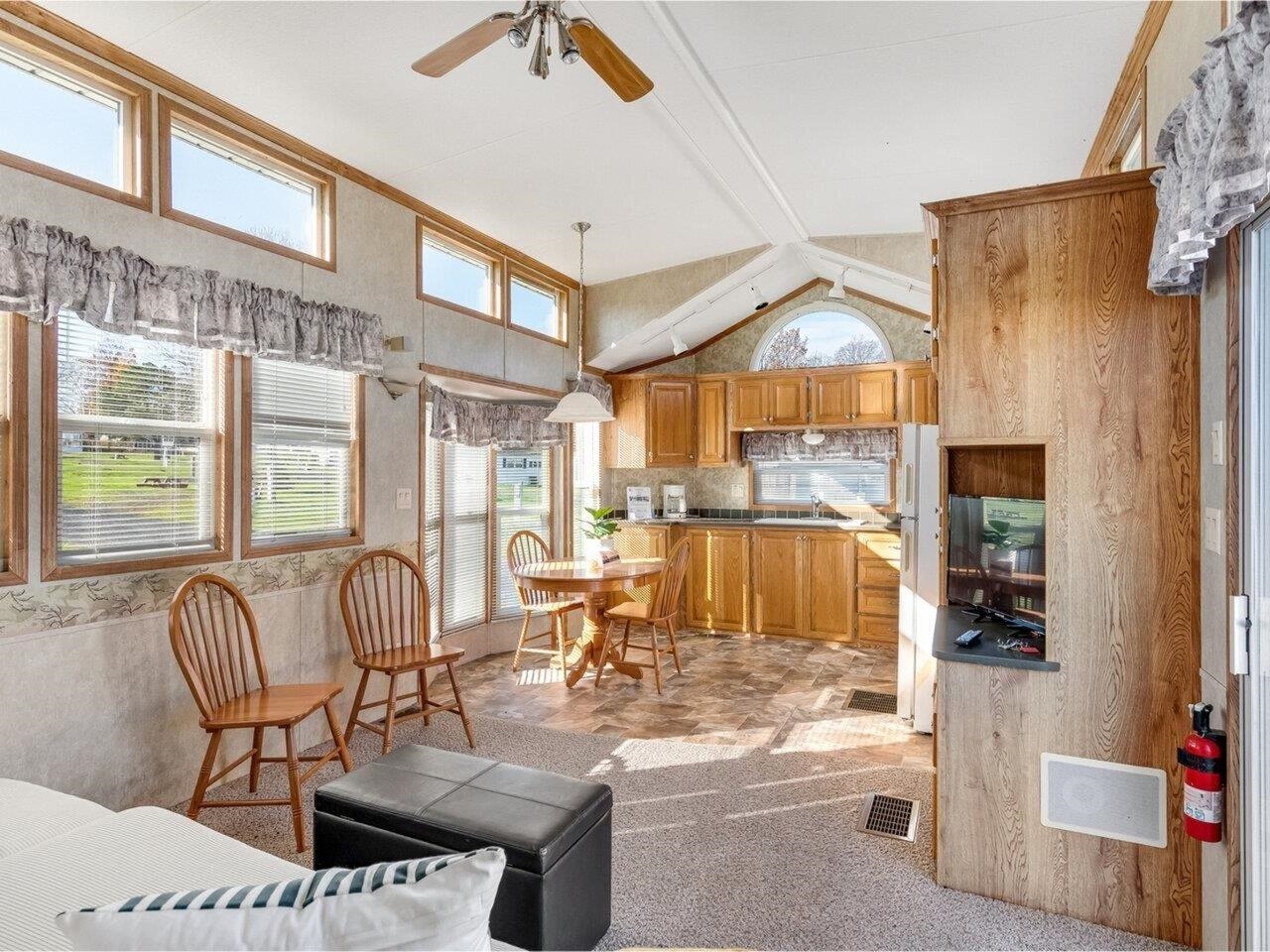 property viewer photo 2