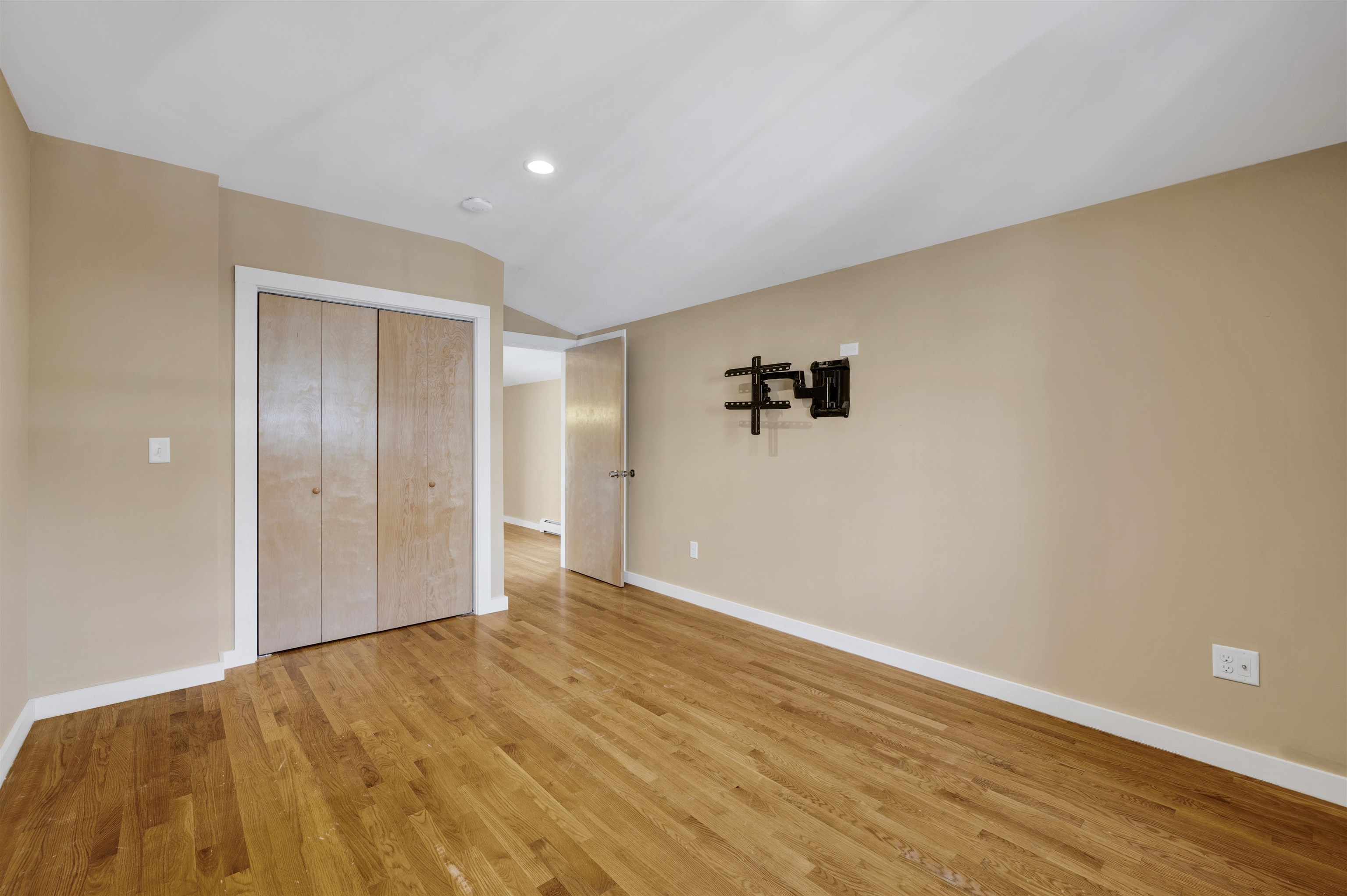 property viewer photo 18