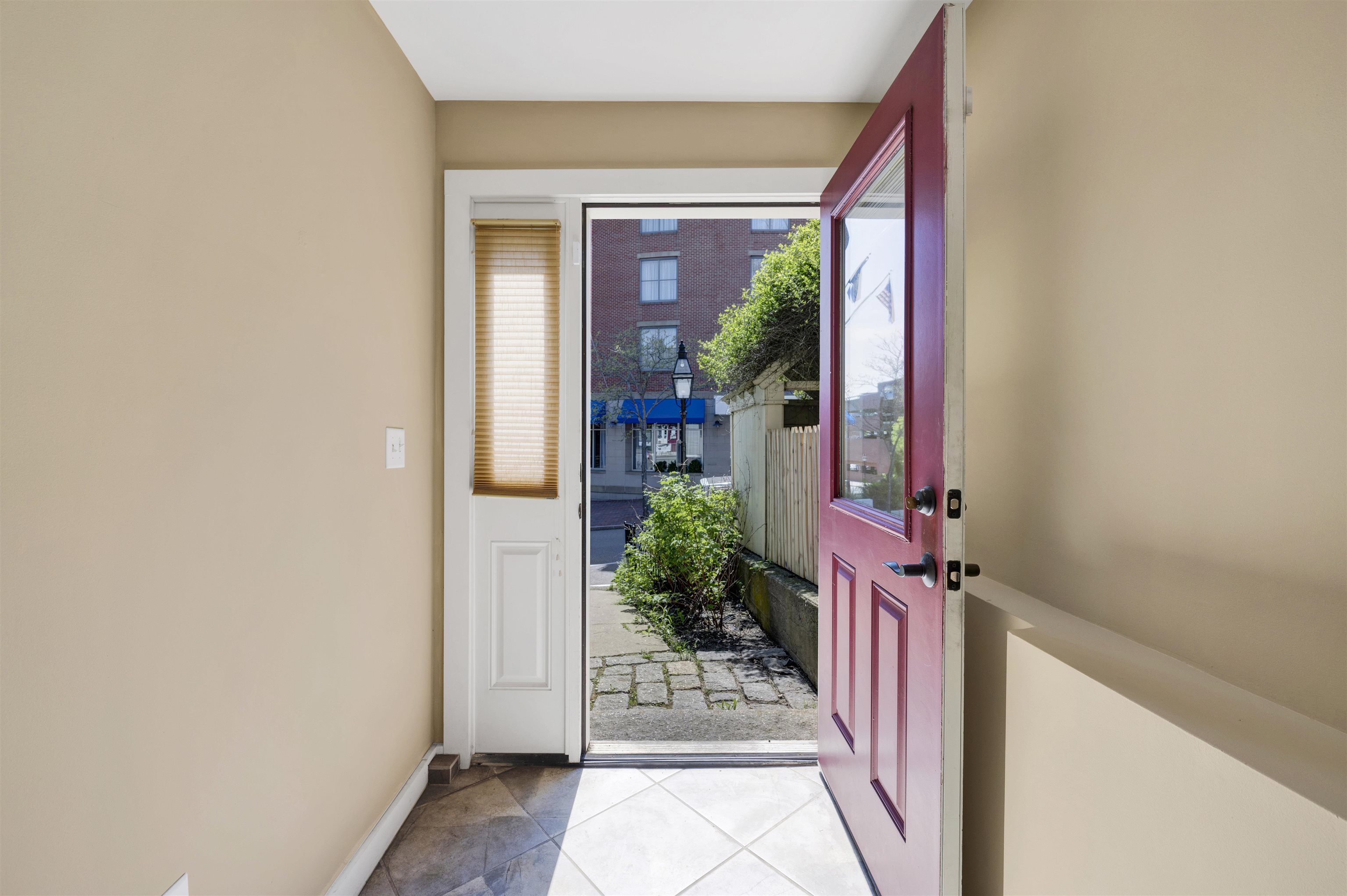 property viewer photo 3