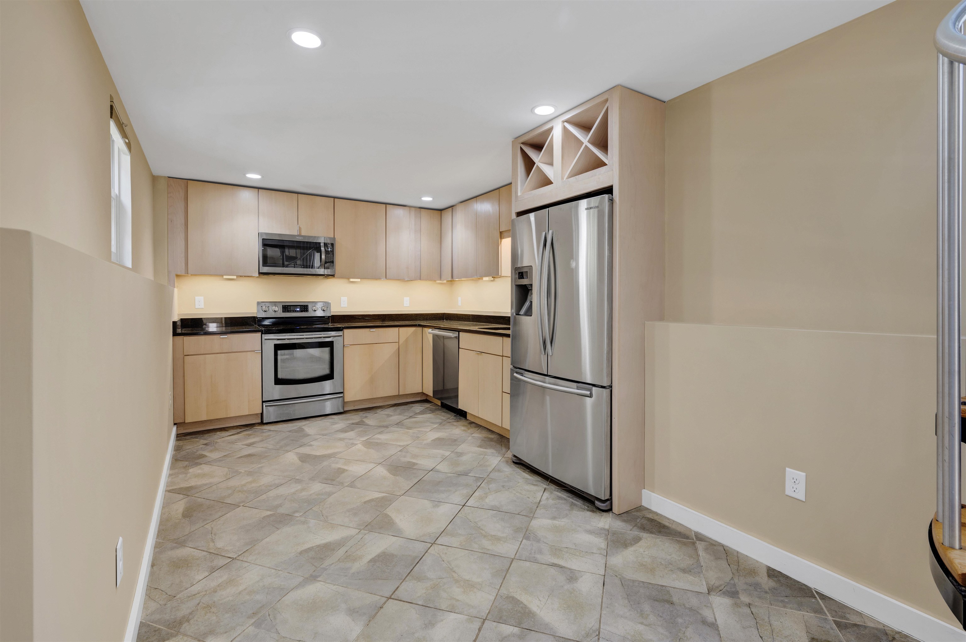 property viewer photo 8