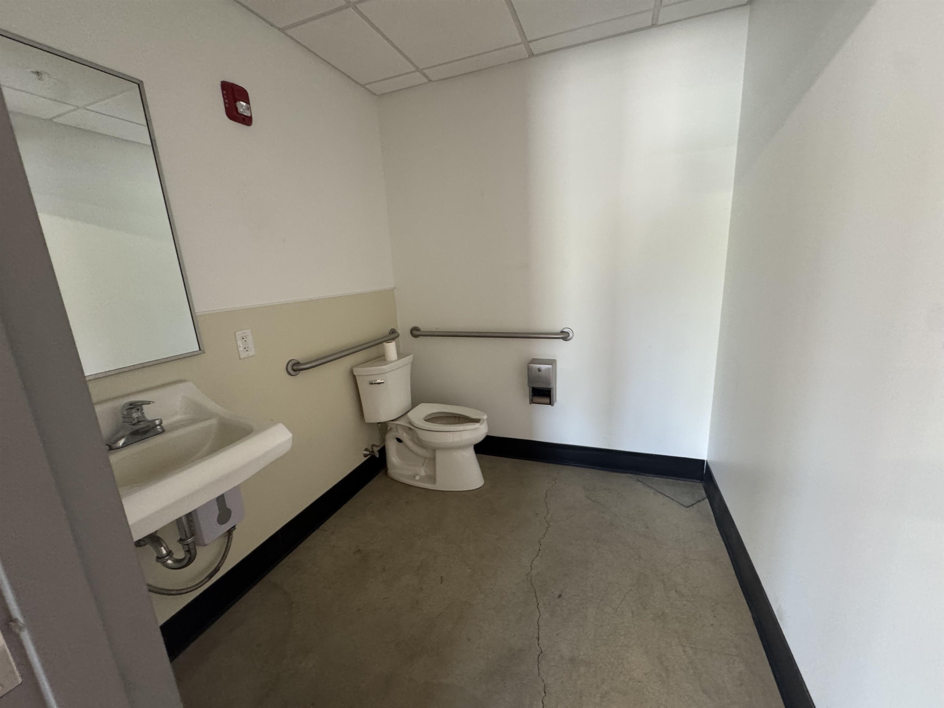 main property photo 10