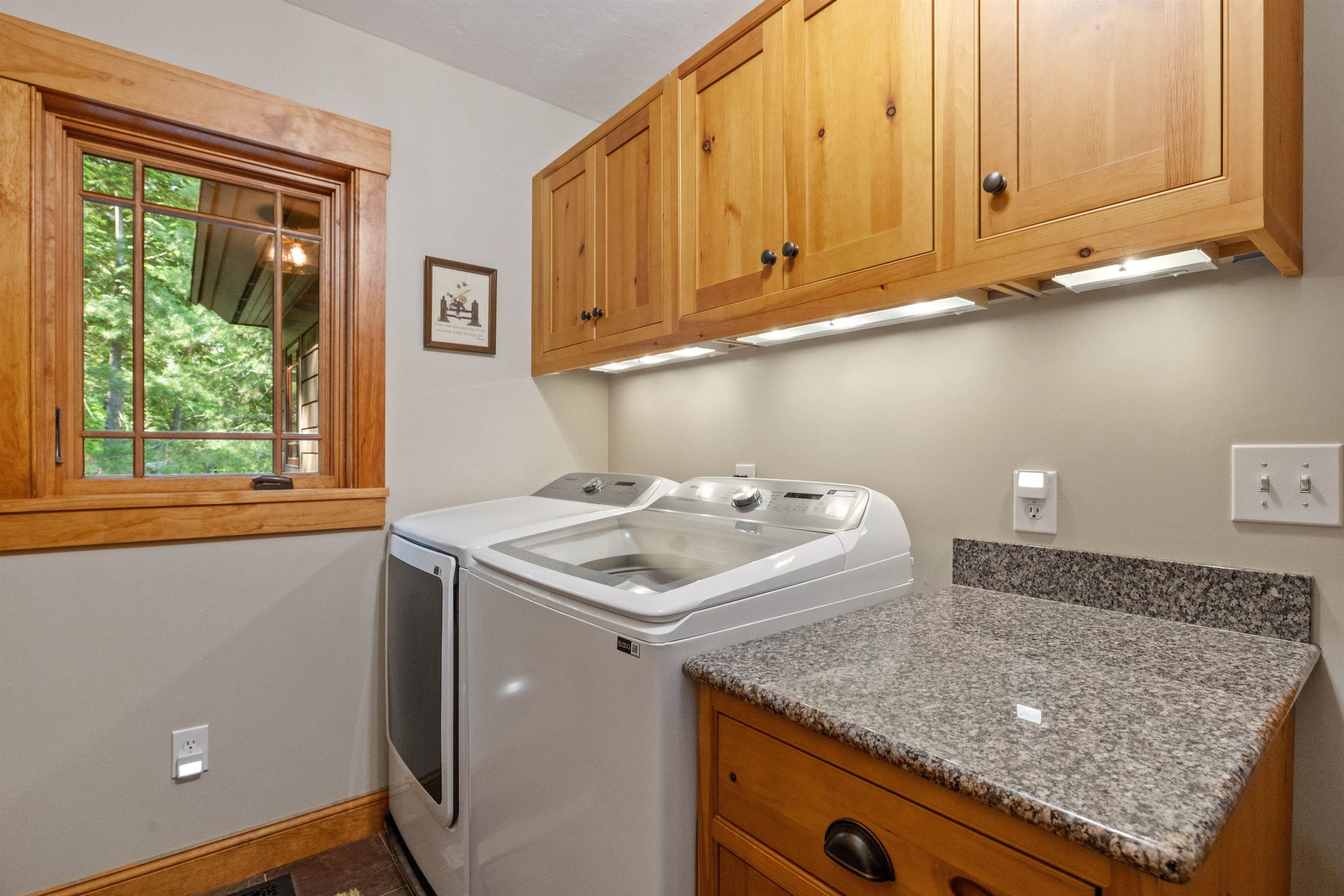 property viewer photo 50