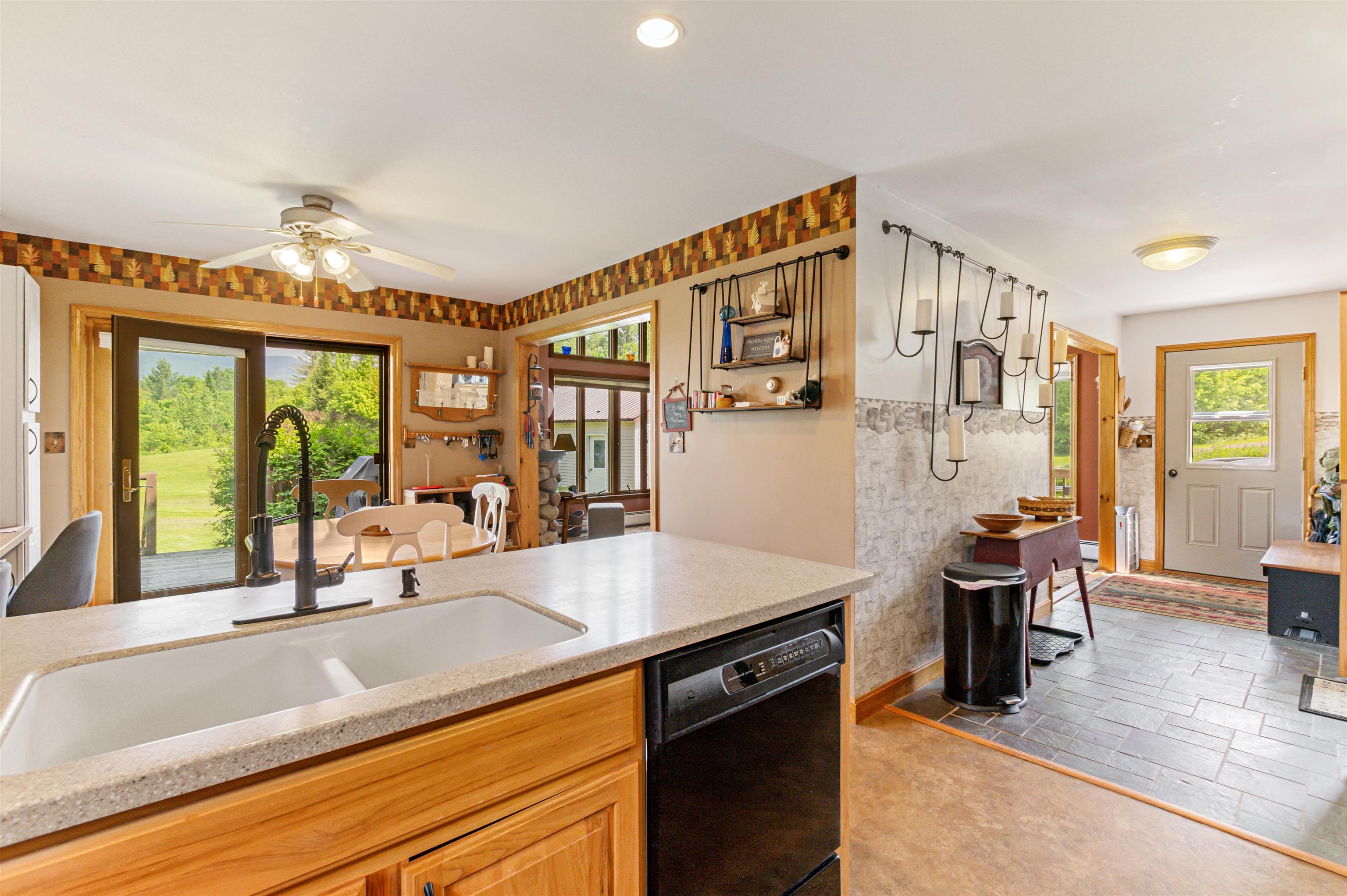 property viewer photo 31