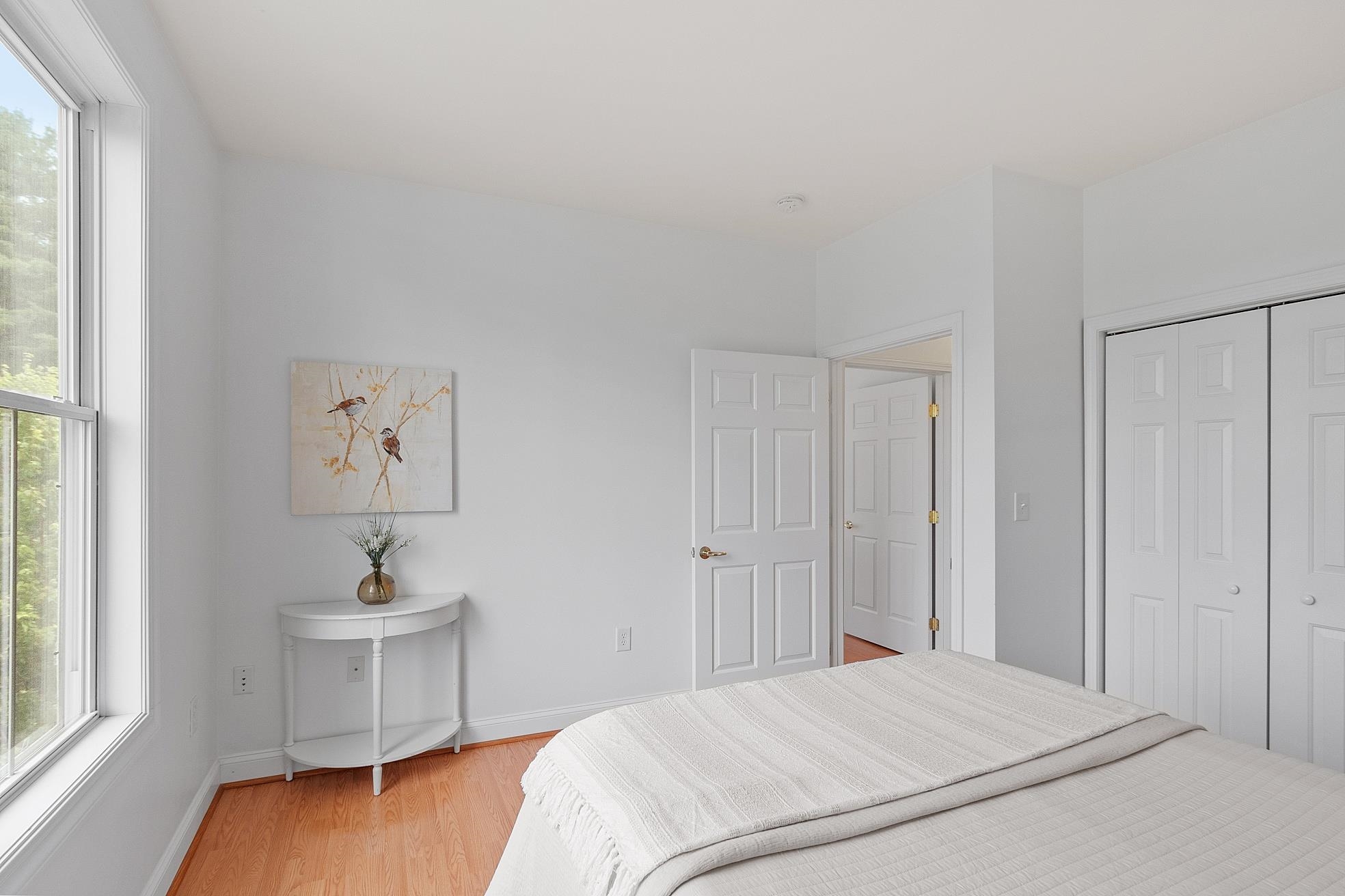 property viewer photo 25
