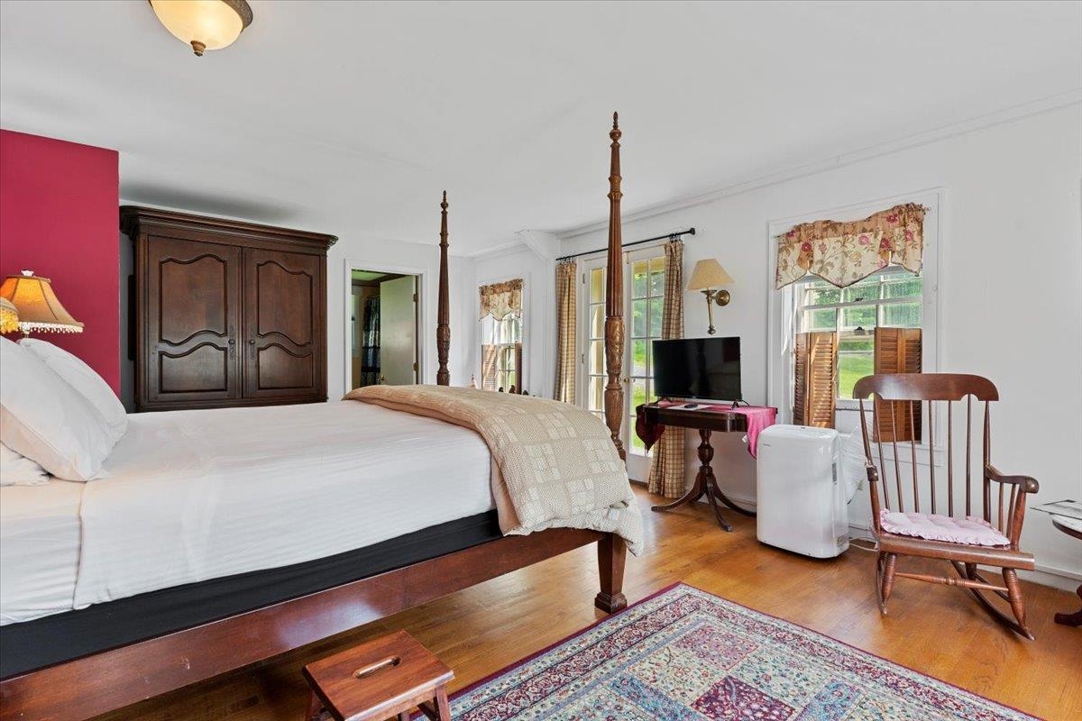 main property photo 28