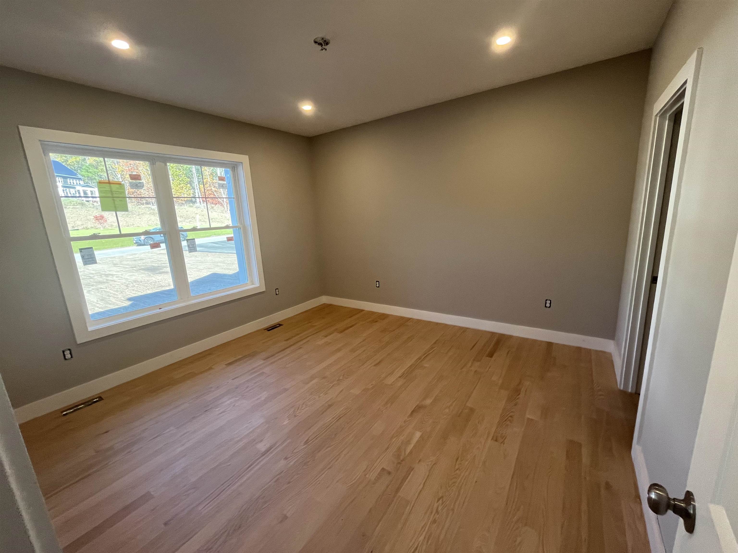 property viewer photo 5