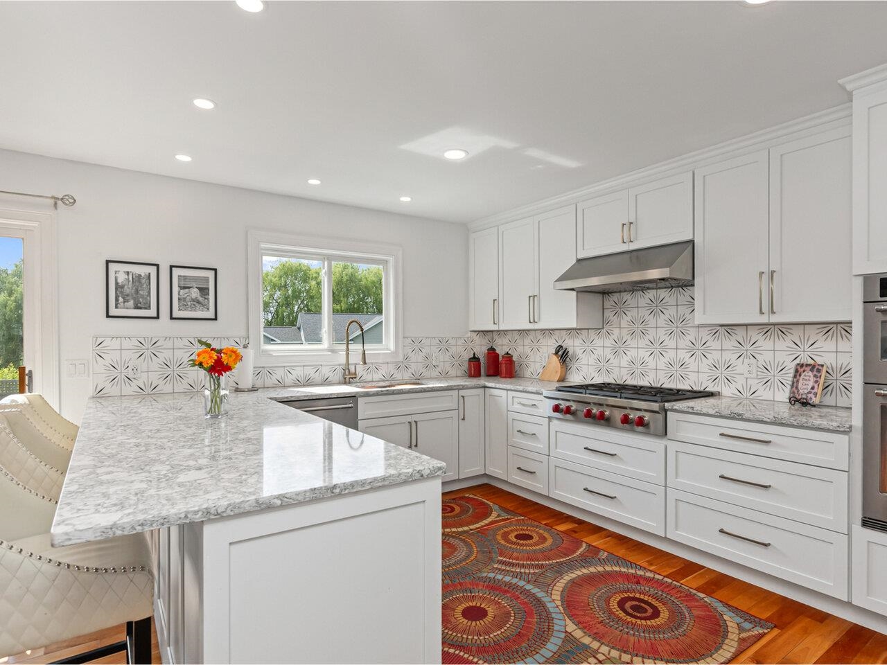 property viewer photo 4