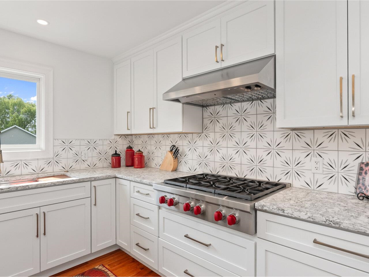 property viewer photo 6