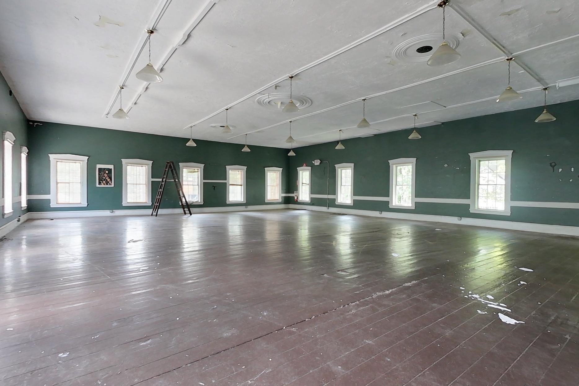 main property photo 17