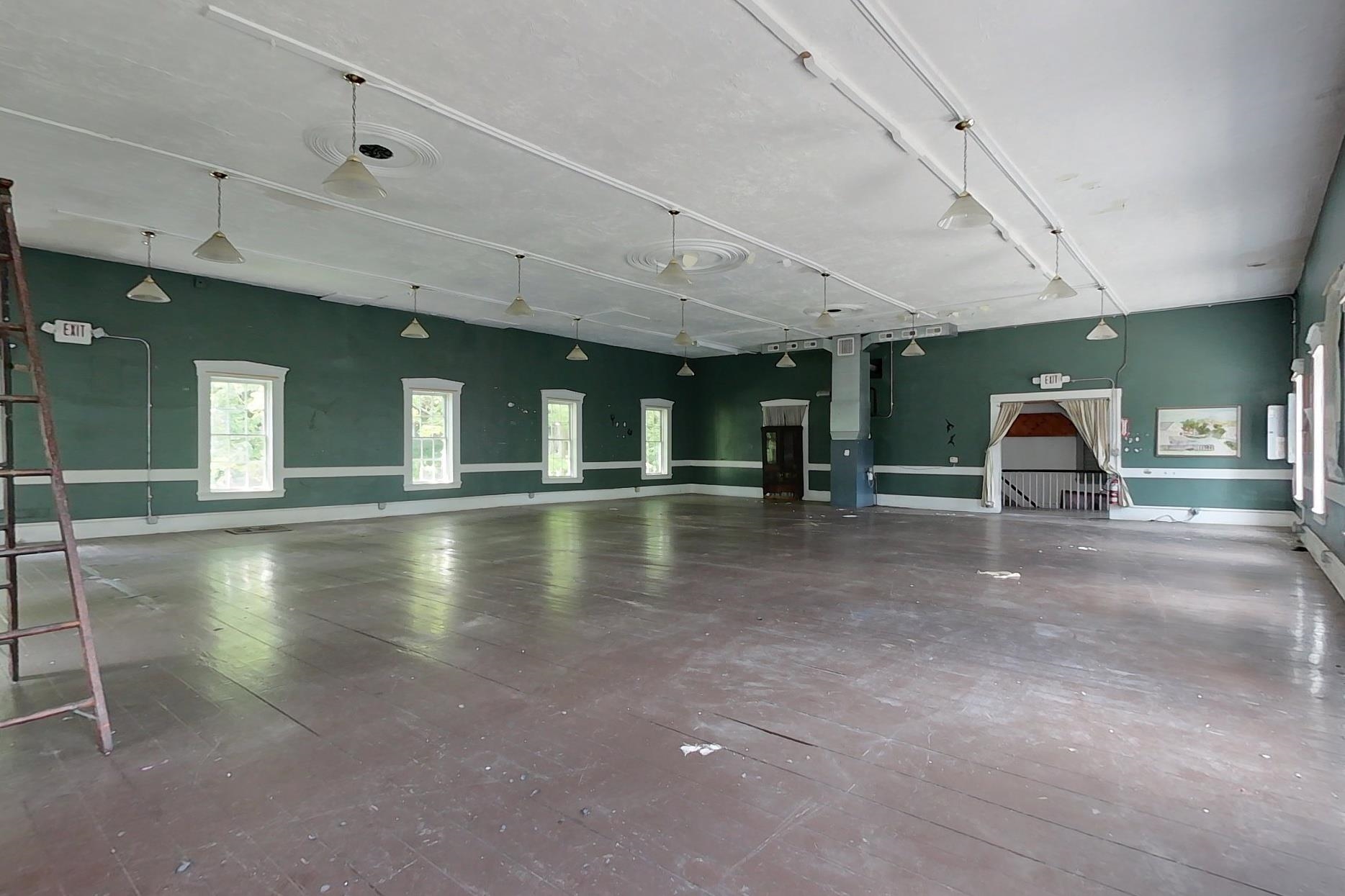 main property photo 18