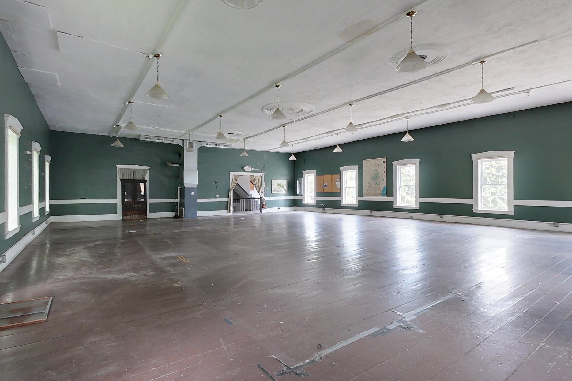 main property photo 19