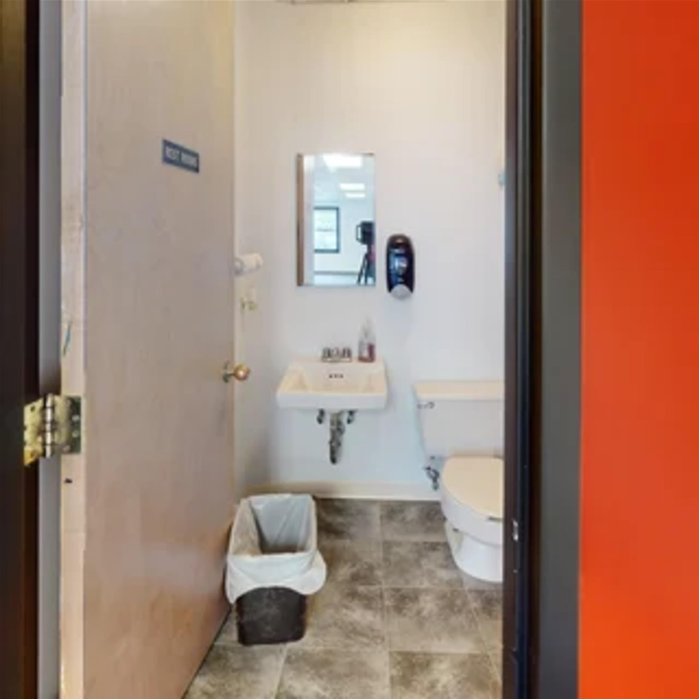 main property photo 10
