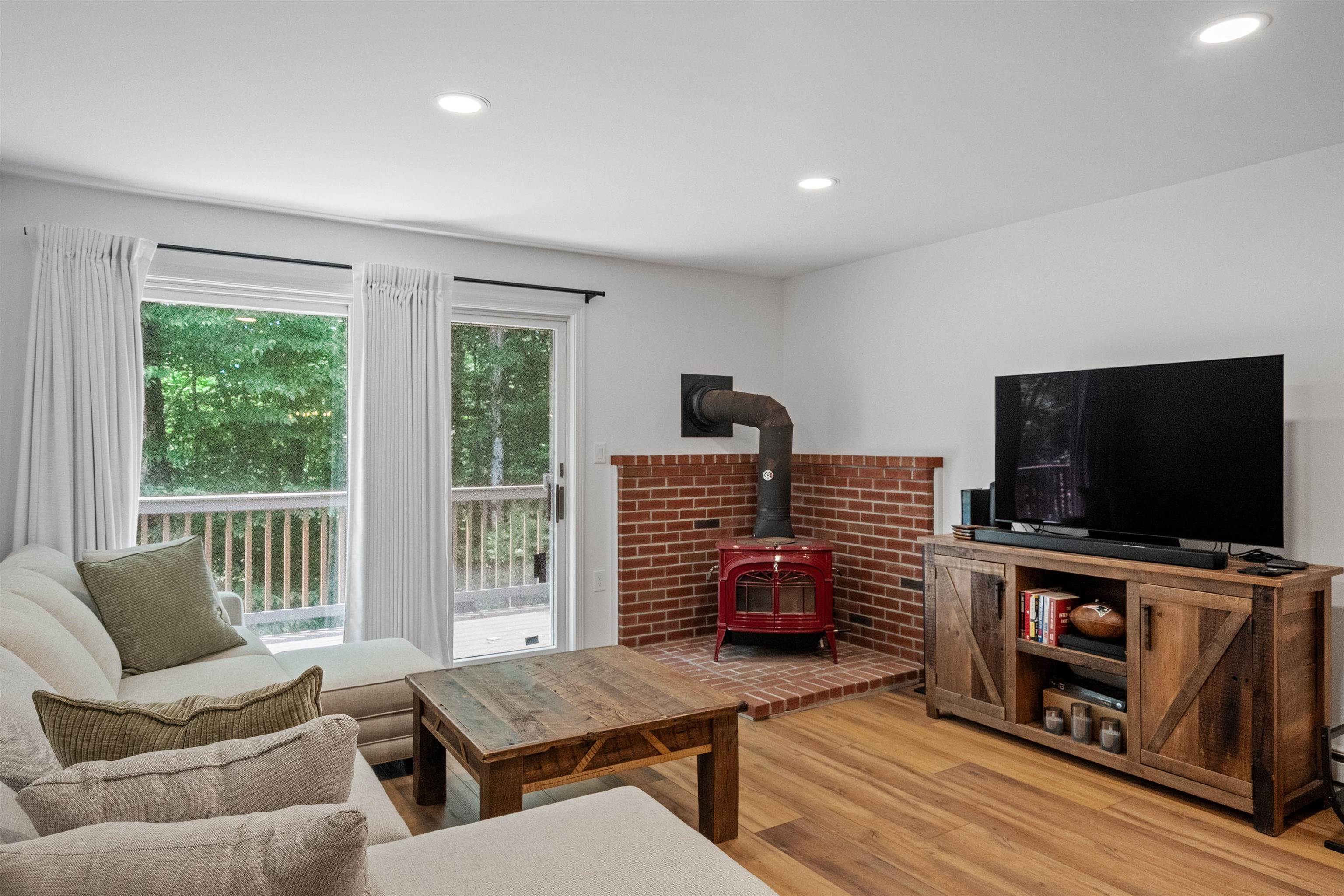 property viewer photo 4