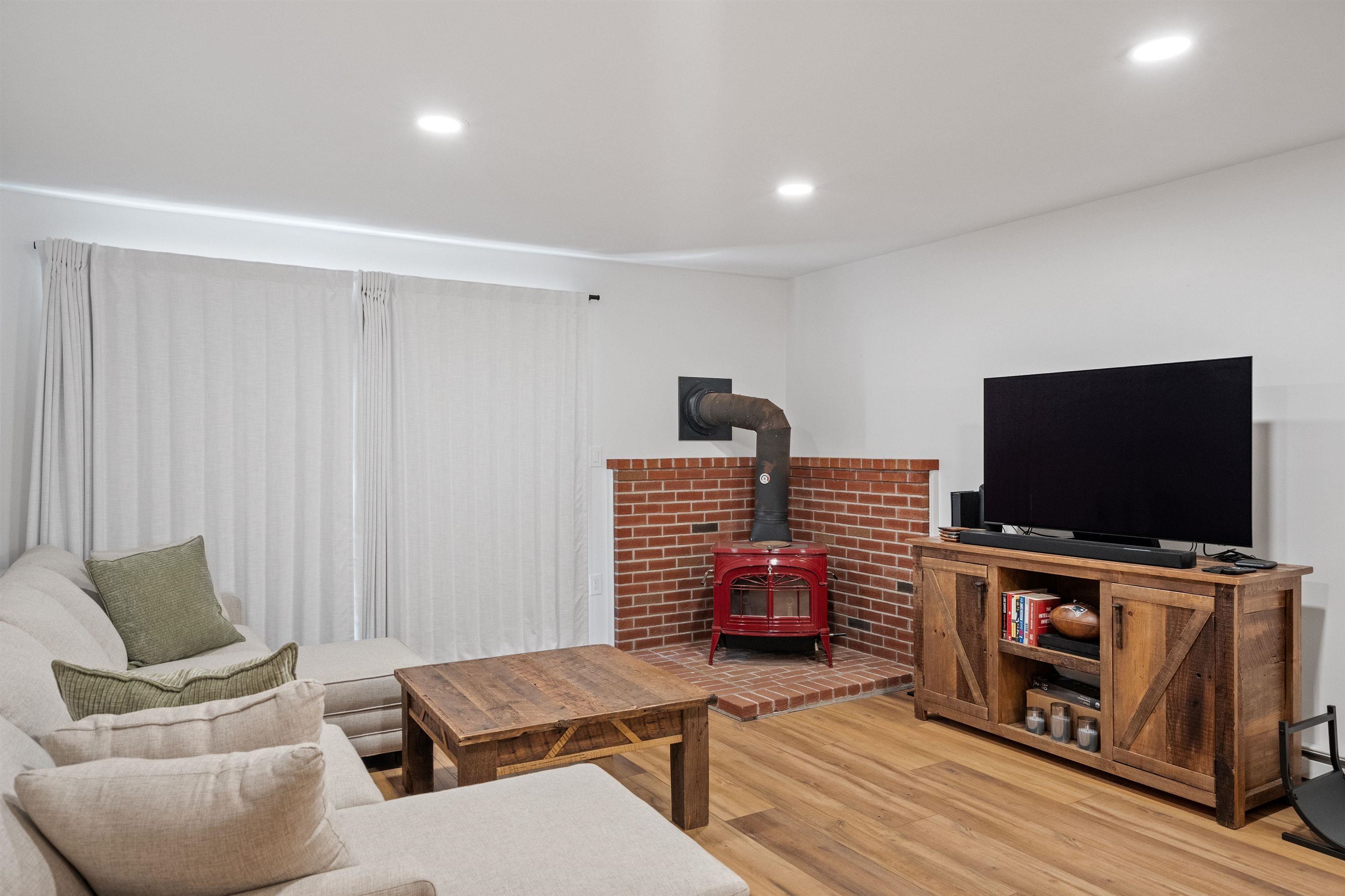 property viewer photo 5