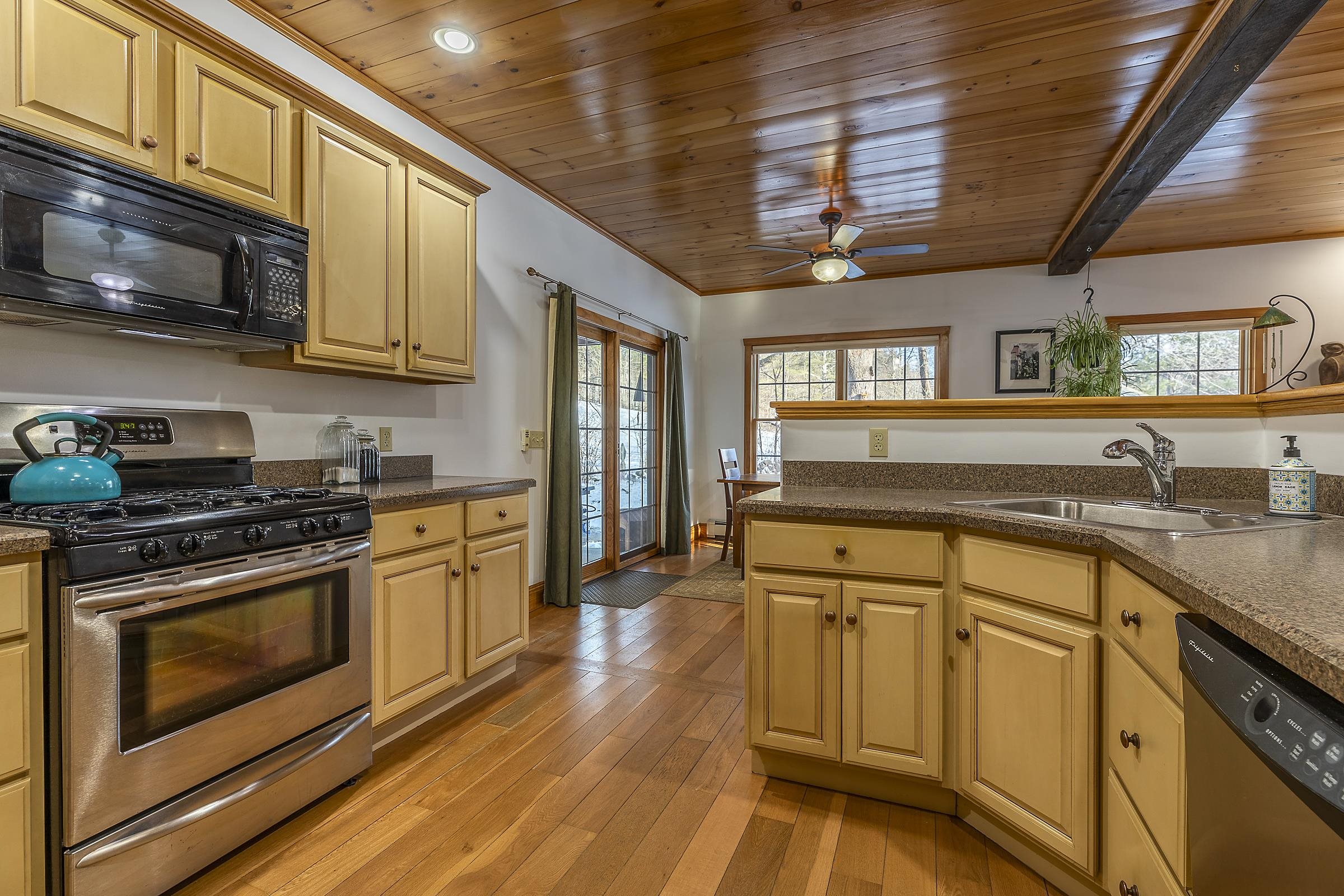 property viewer photo 3