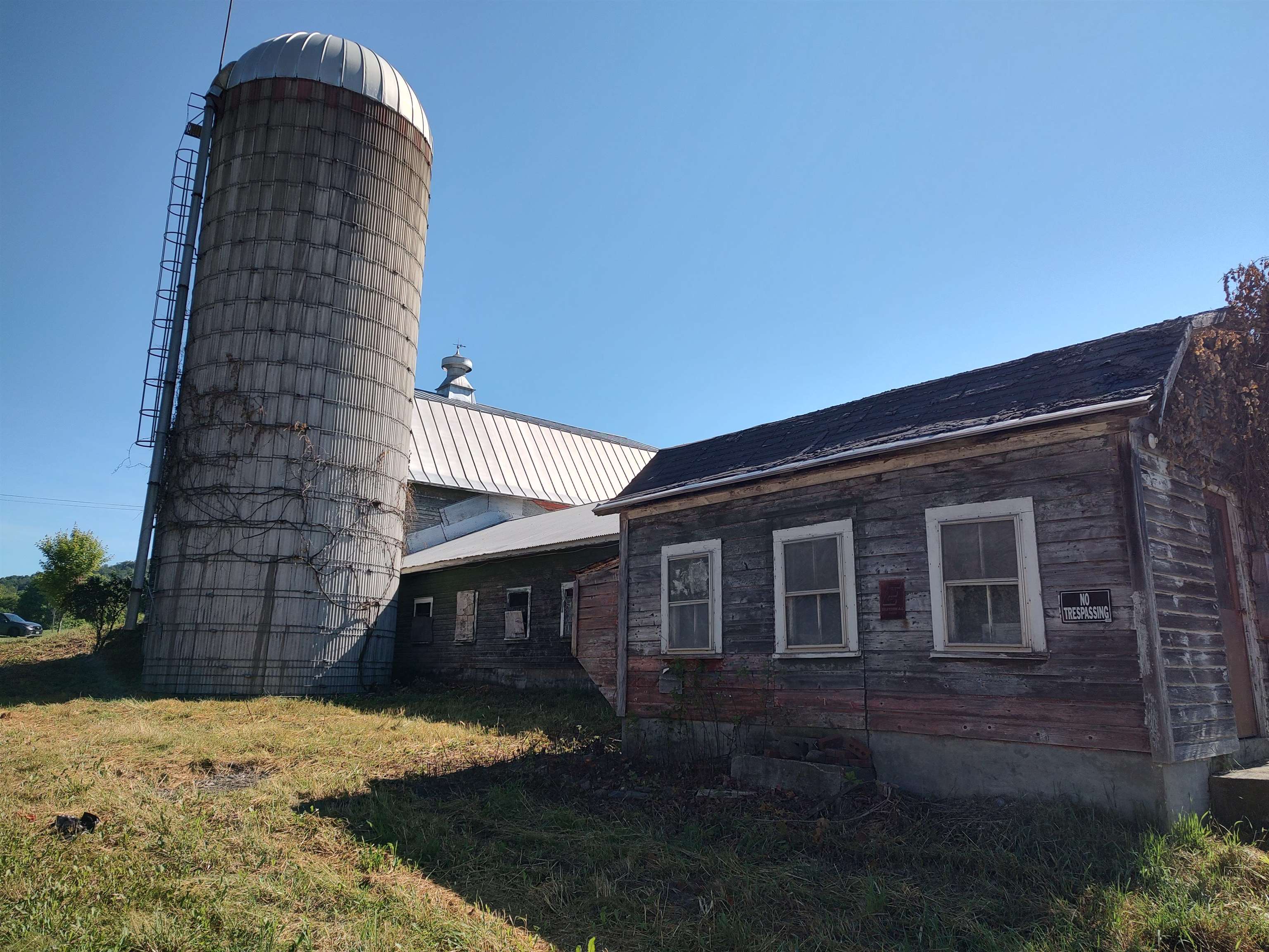 main property photo 17