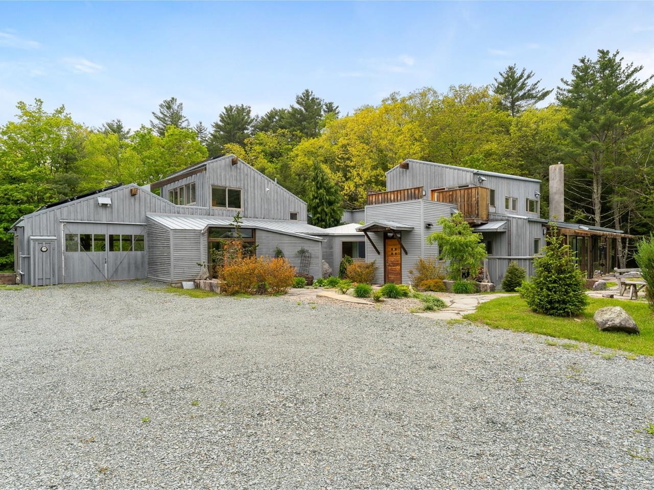 main property photo 59
