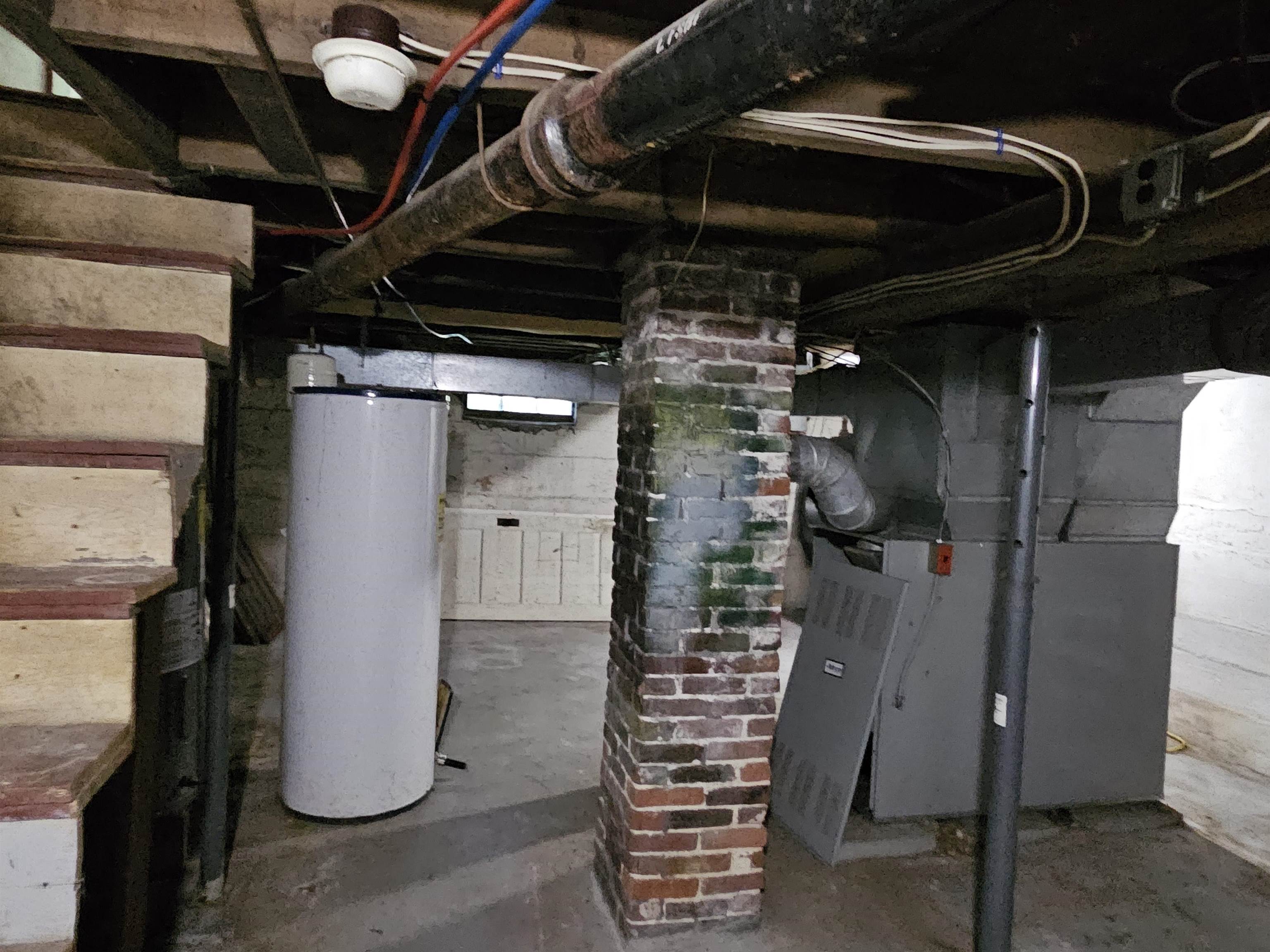 main property photo 37