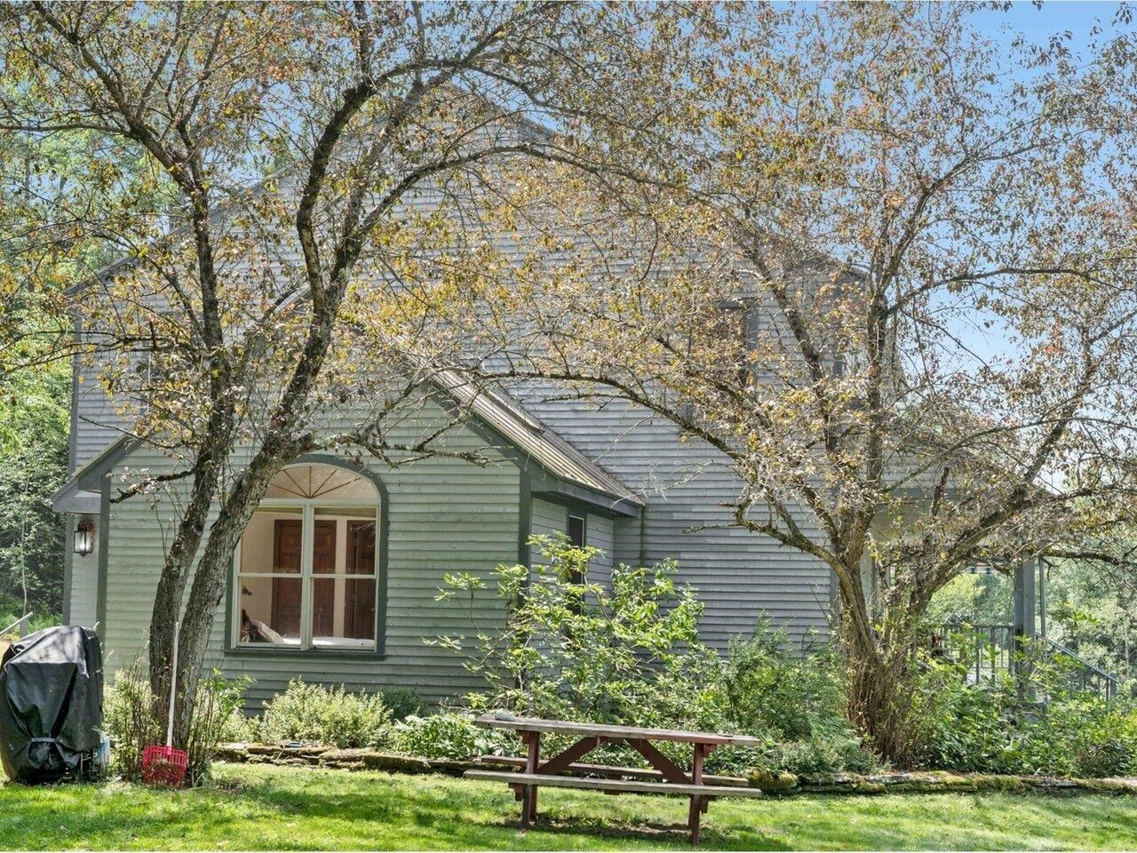 property viewer photo 1