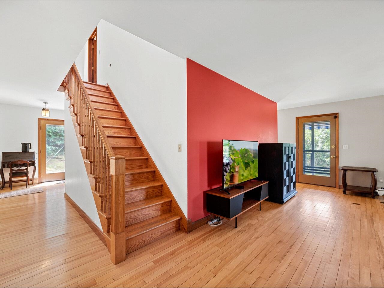 property viewer photo 18