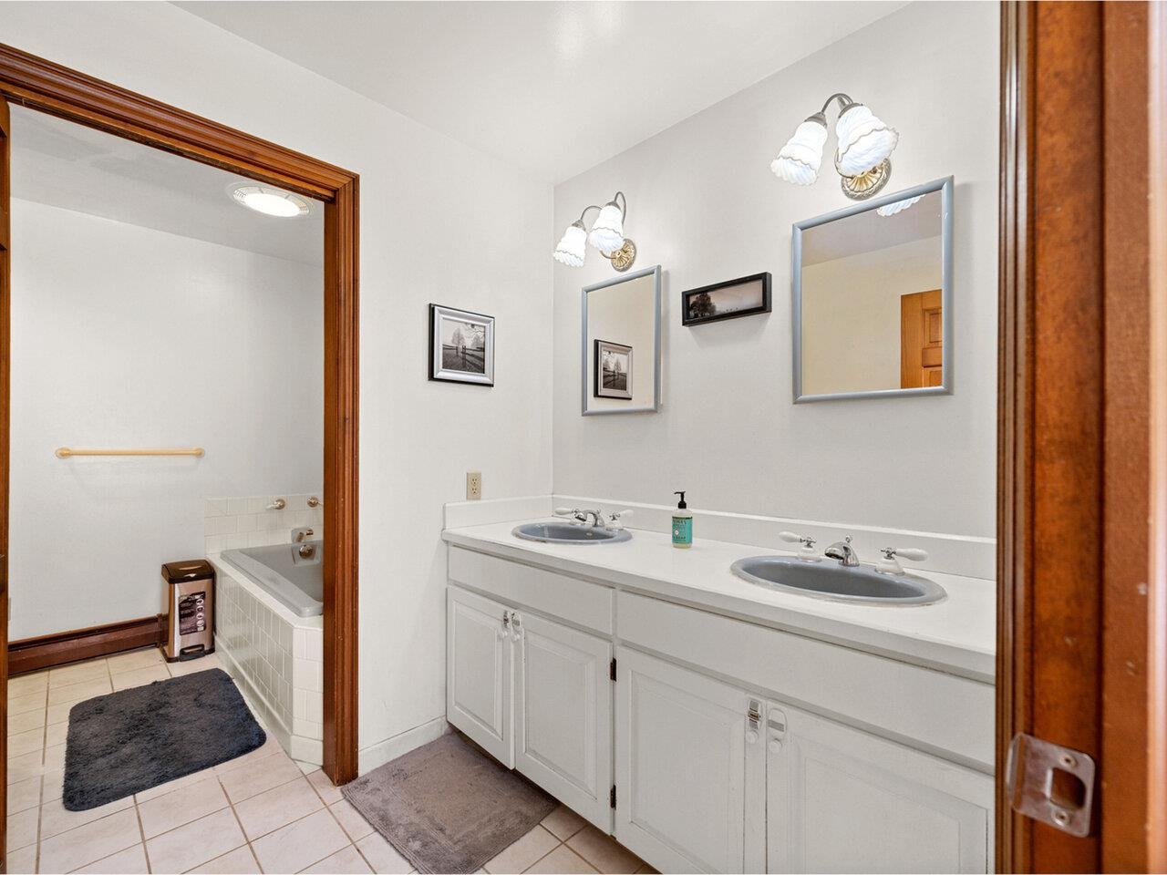 property viewer photo 26
