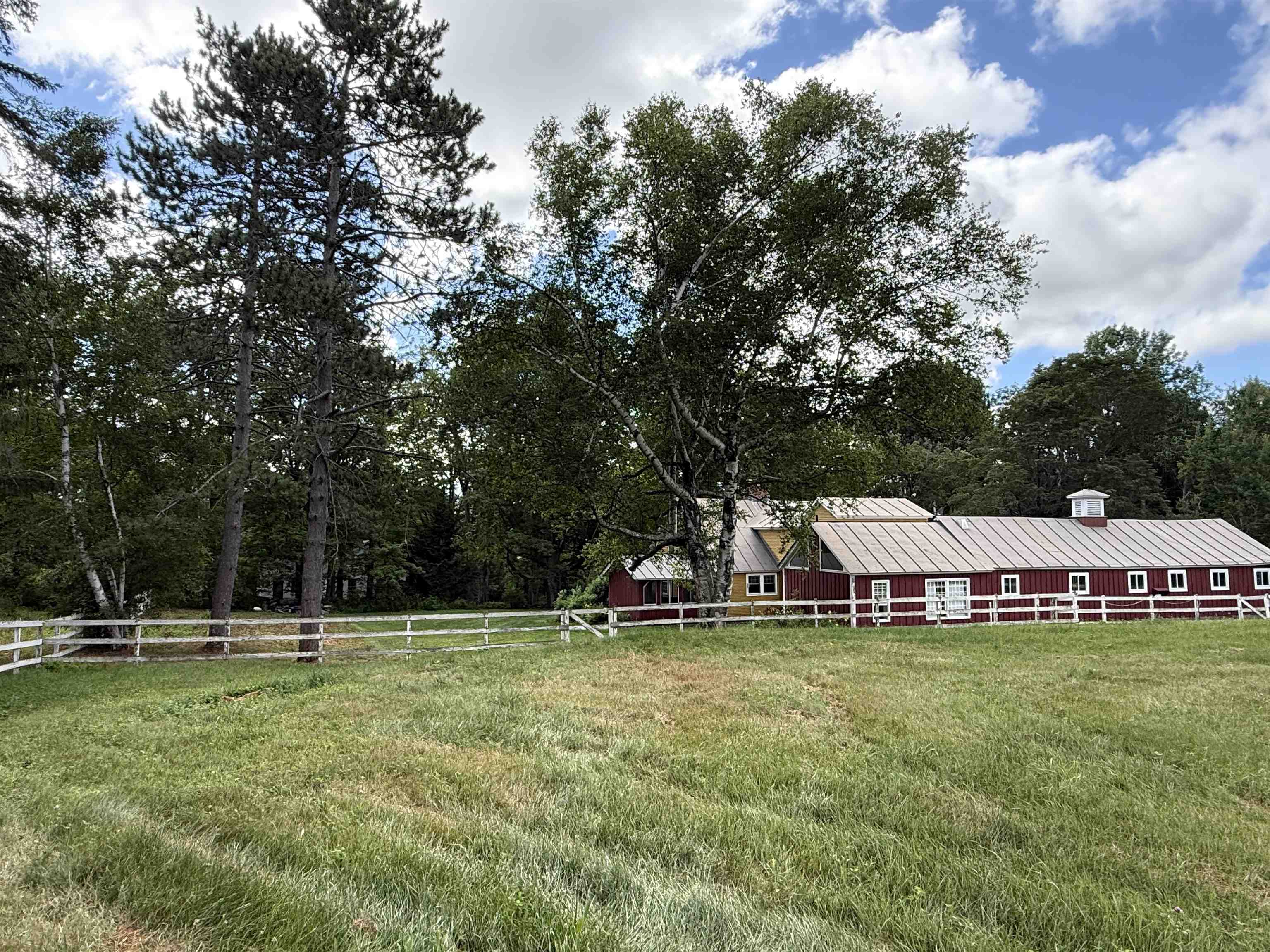 main property photo 11