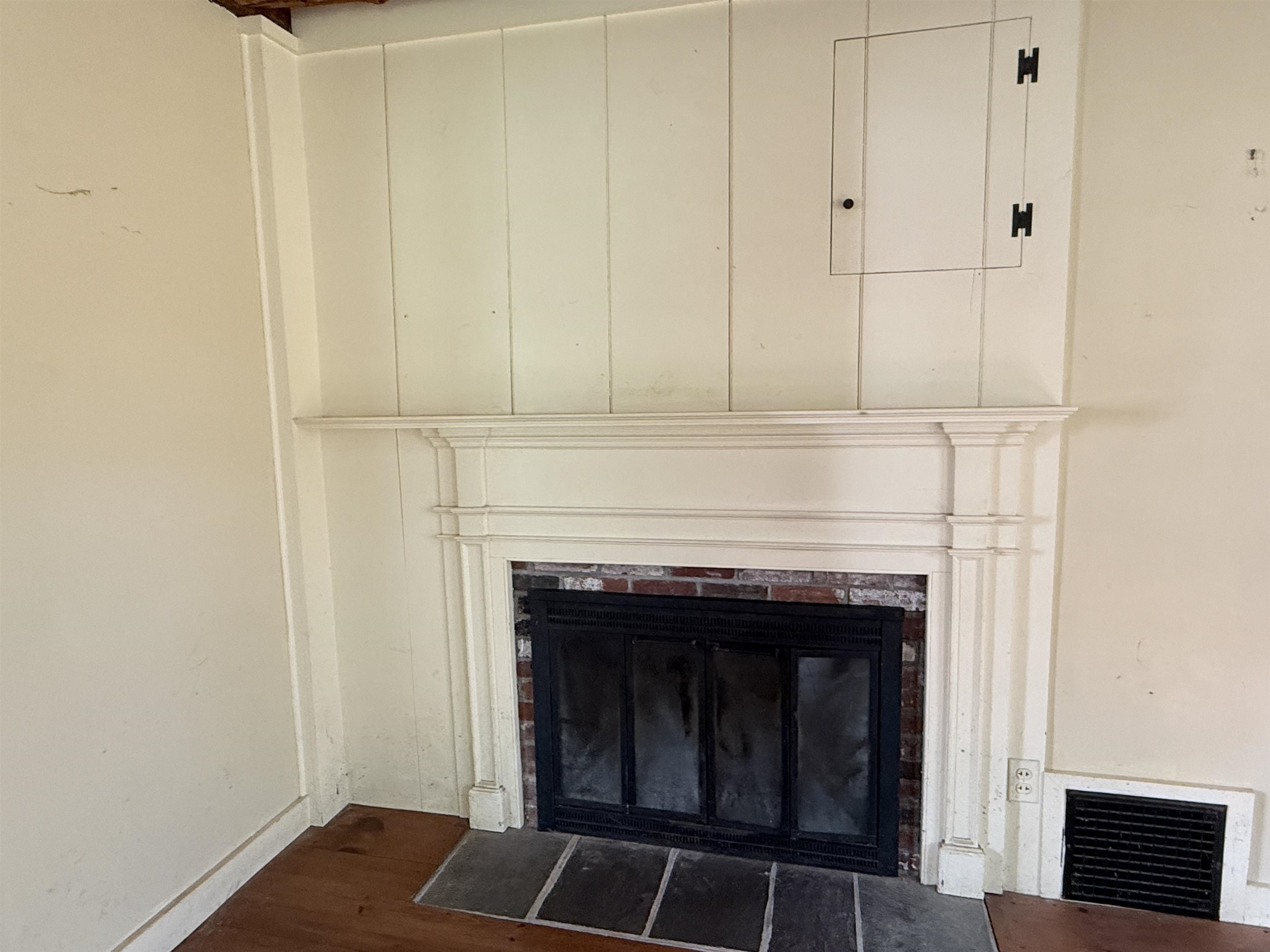 main property photo 25