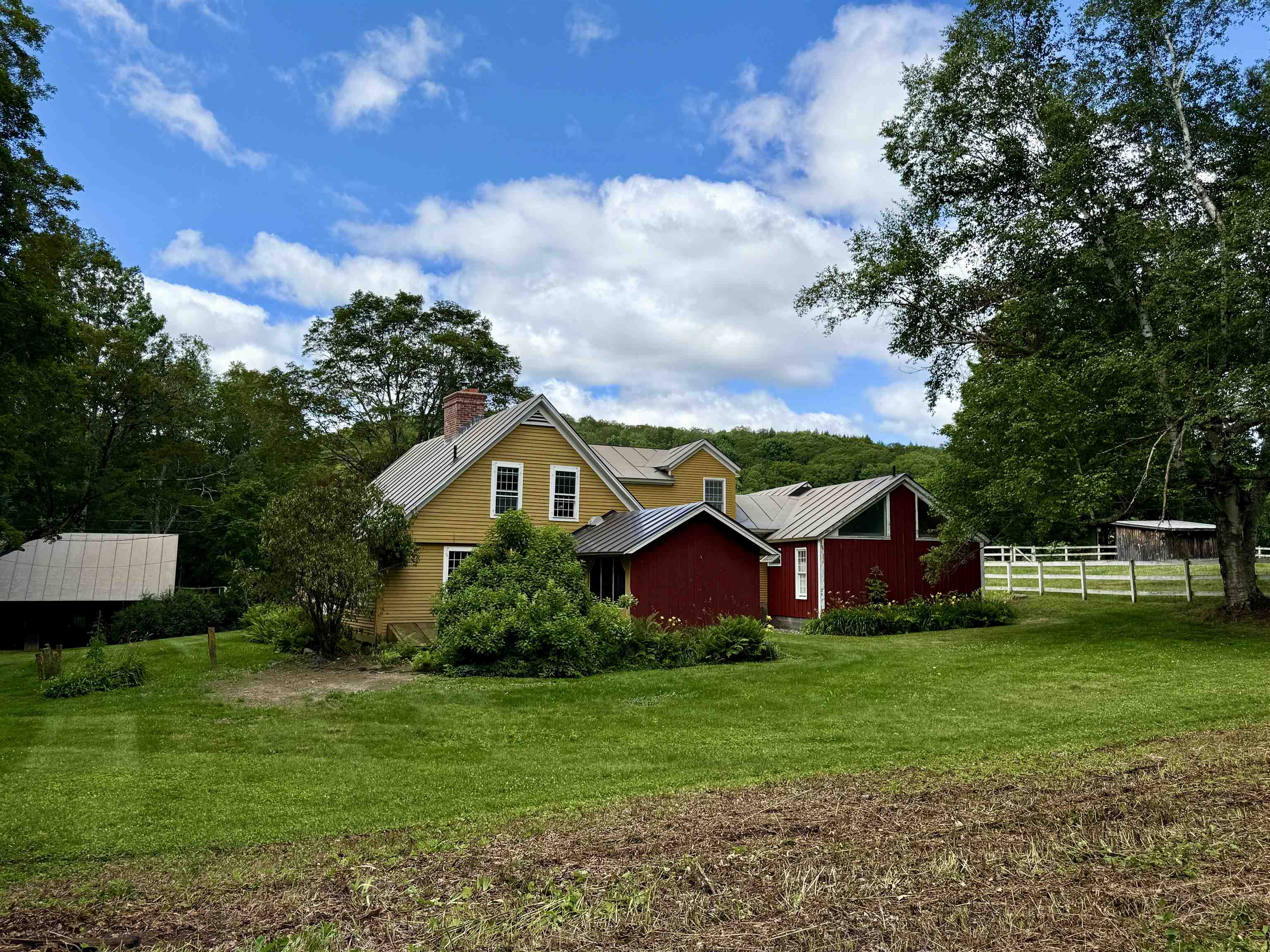 main property photo 4