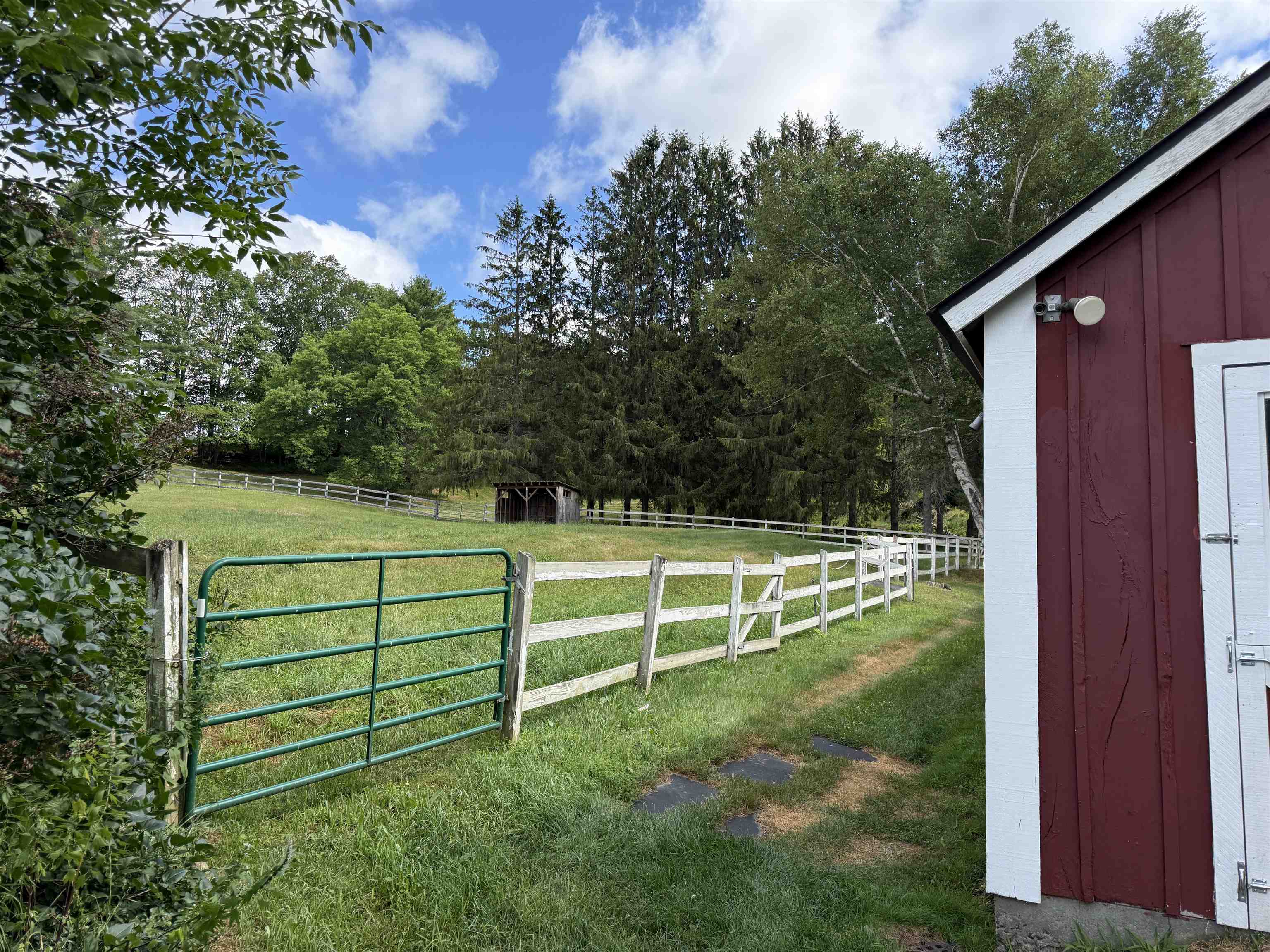 main property photo 8