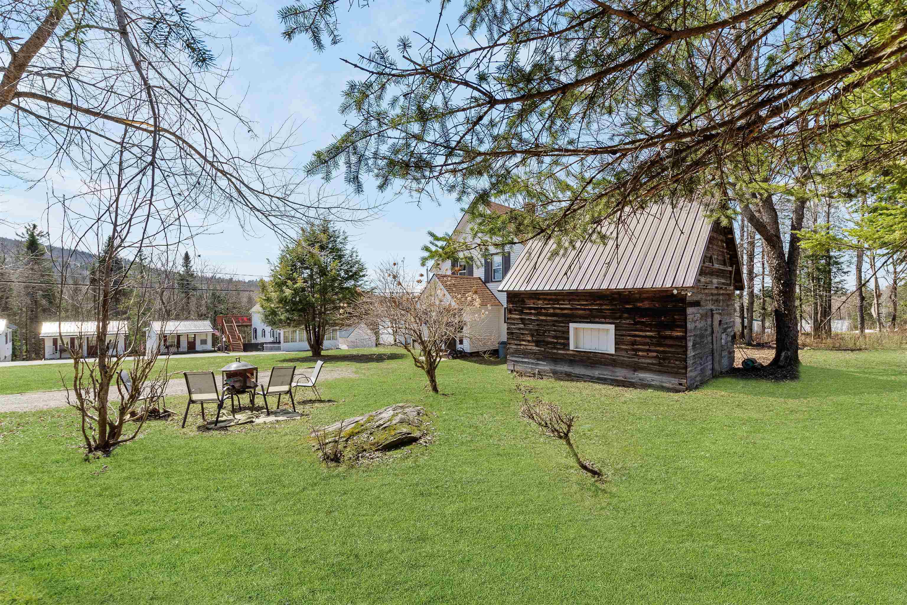 main property photo 11