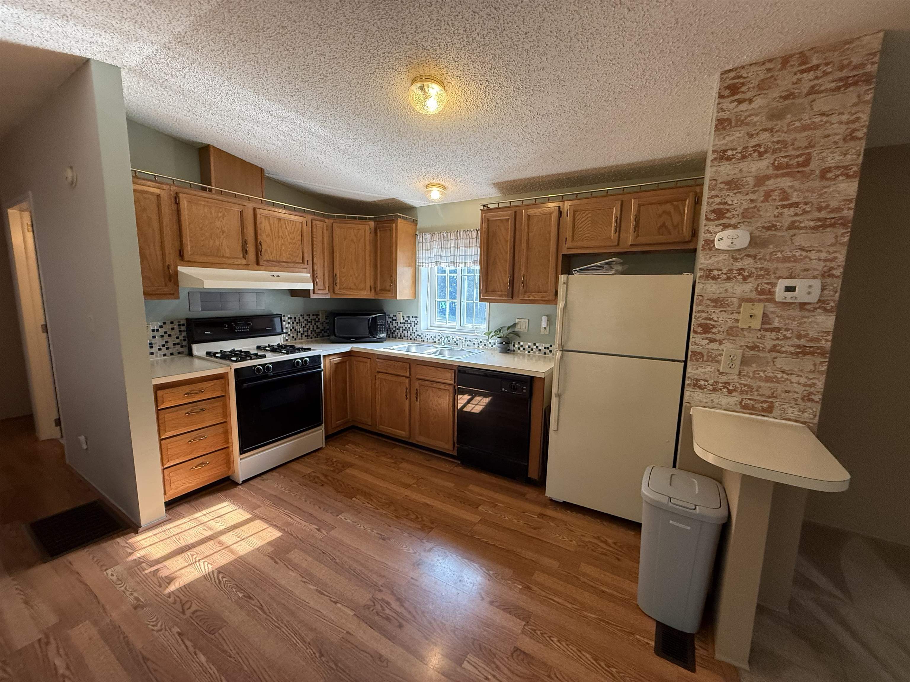 property viewer photo 9