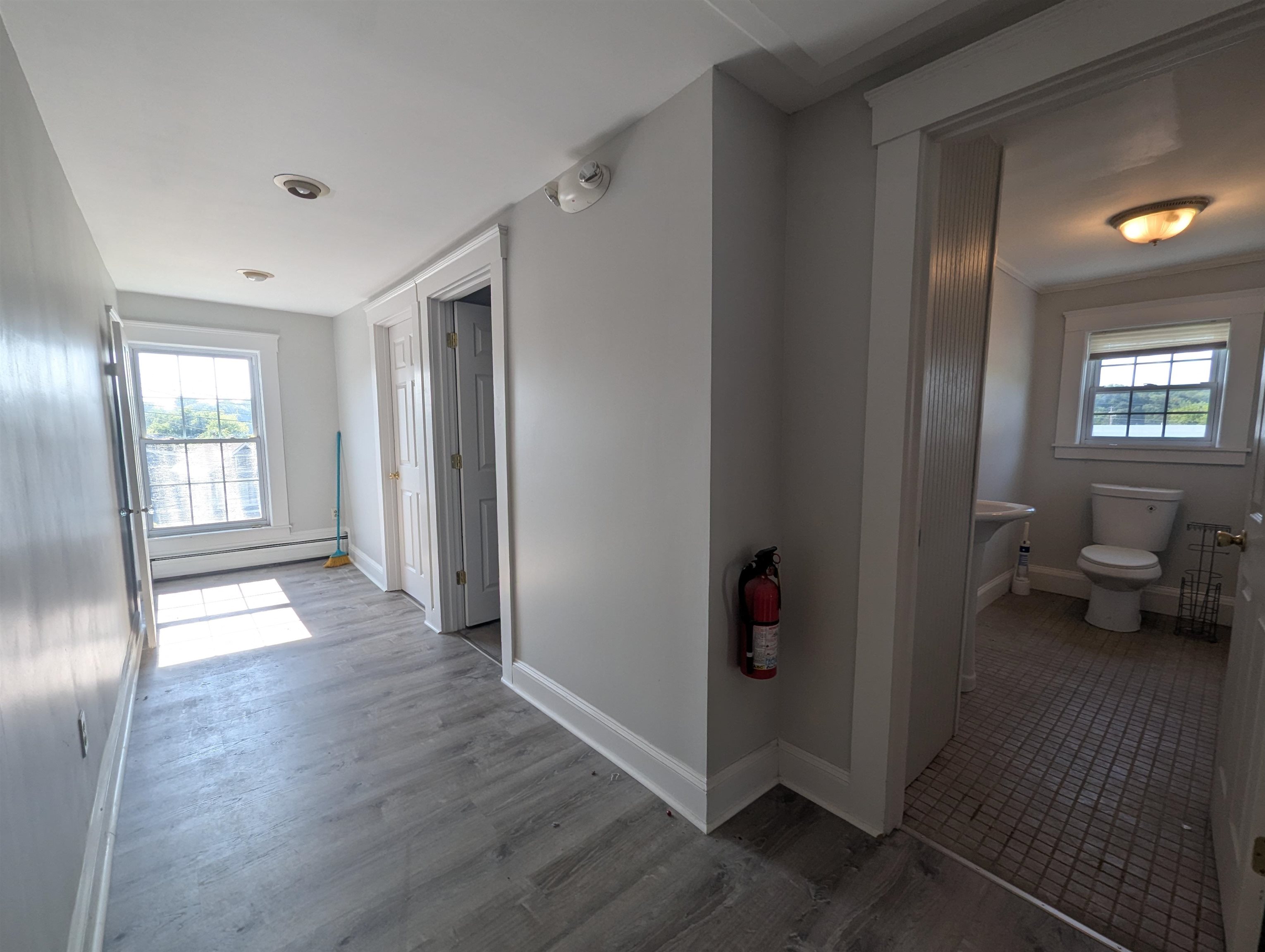 property viewer photo 19