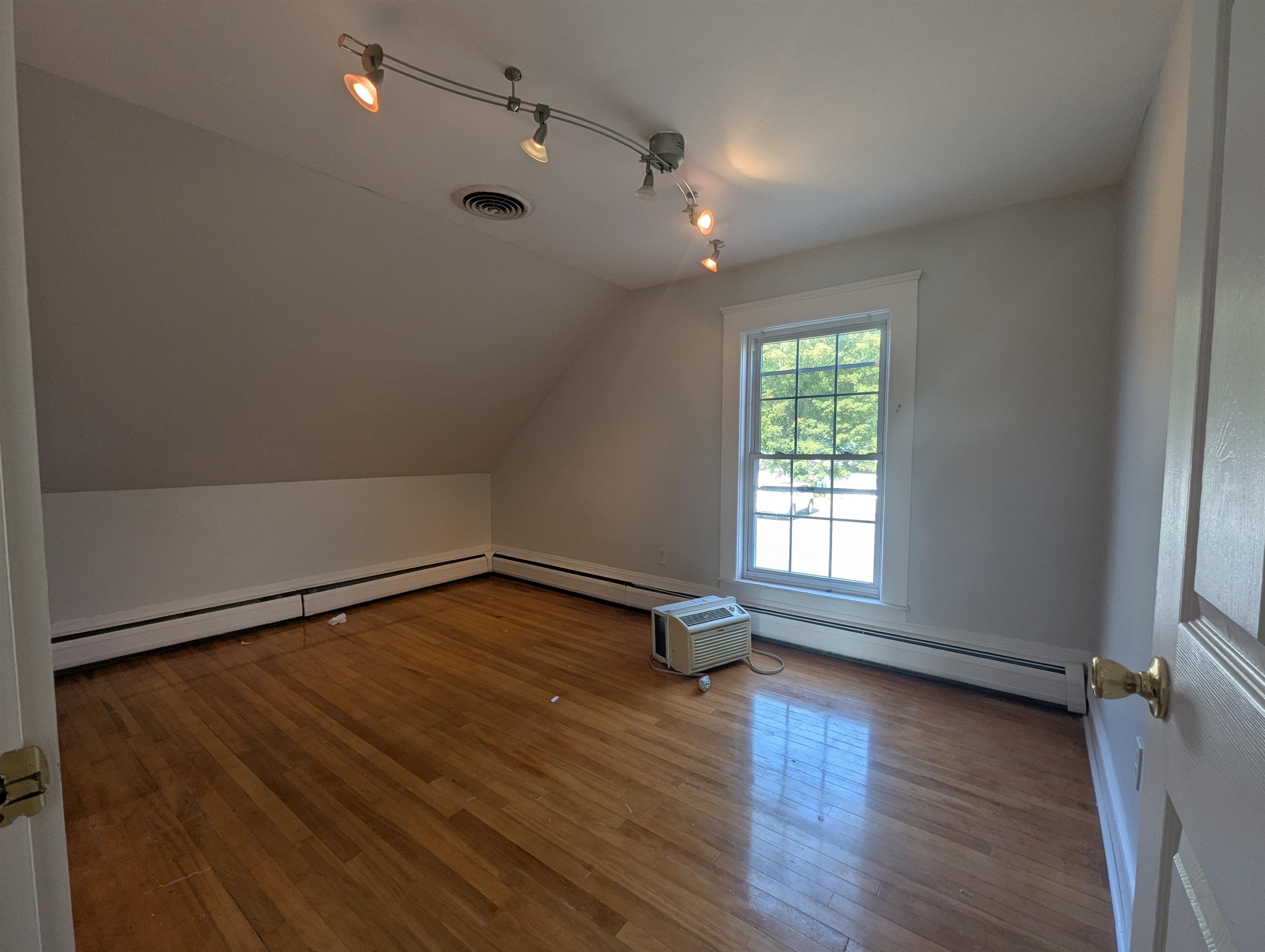 property viewer photo 20