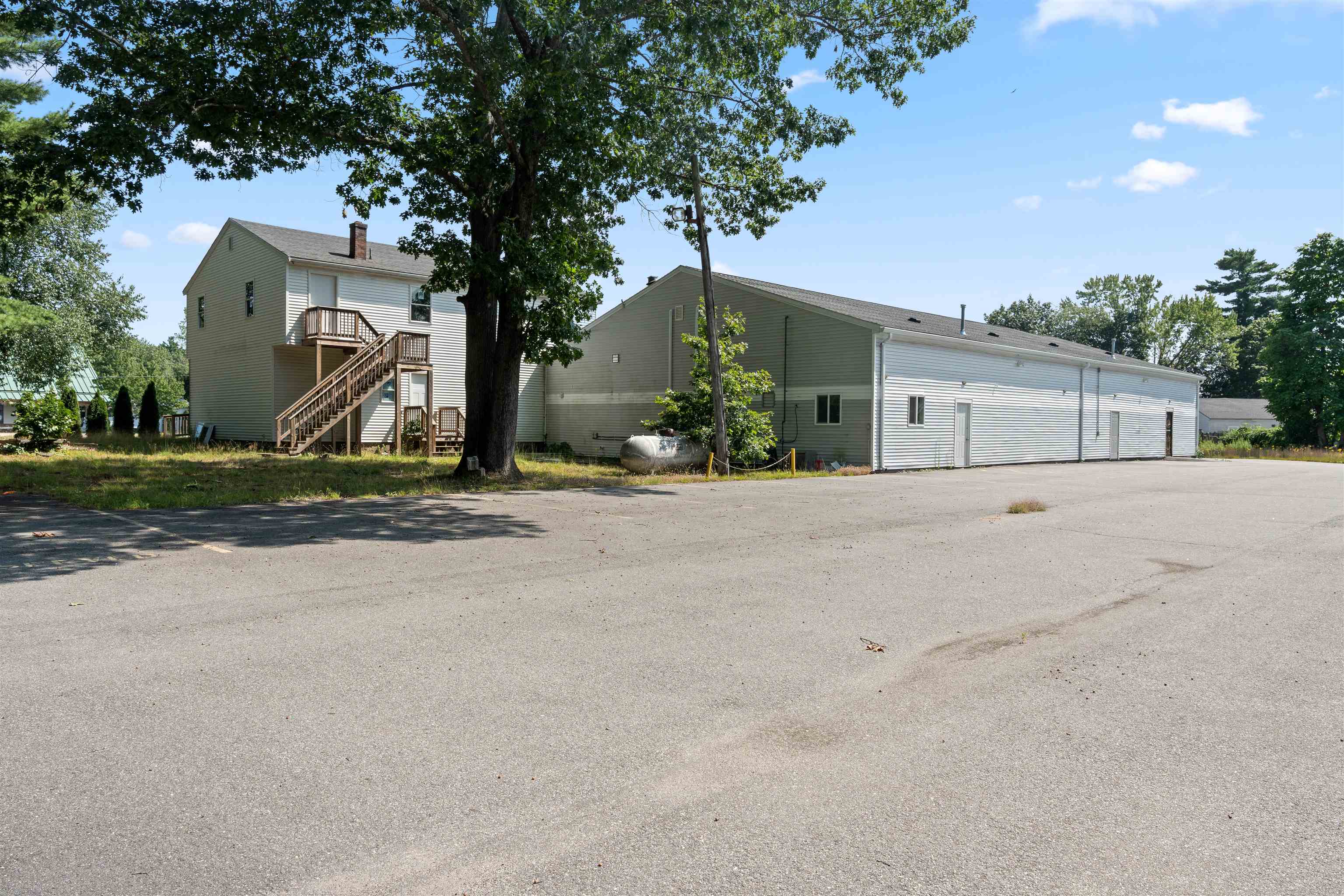 main property photo 29