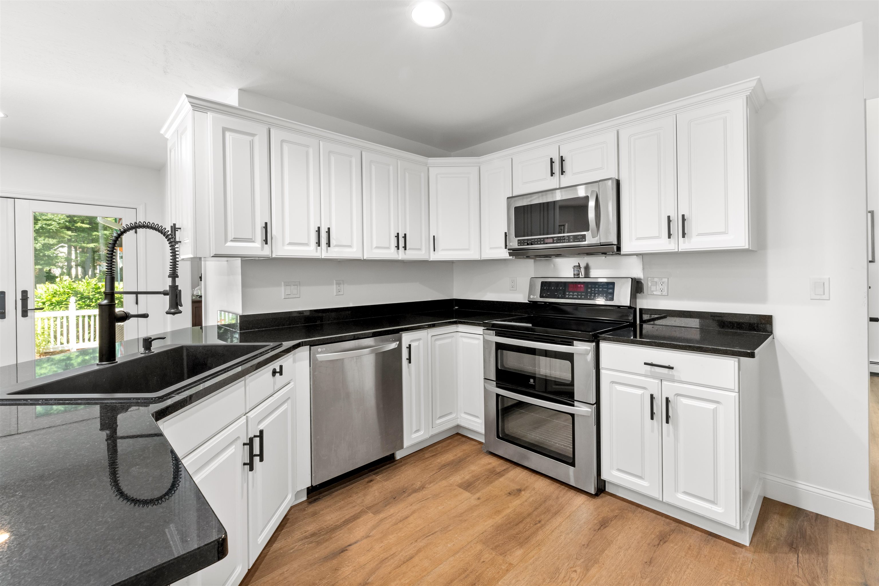property viewer photo 11