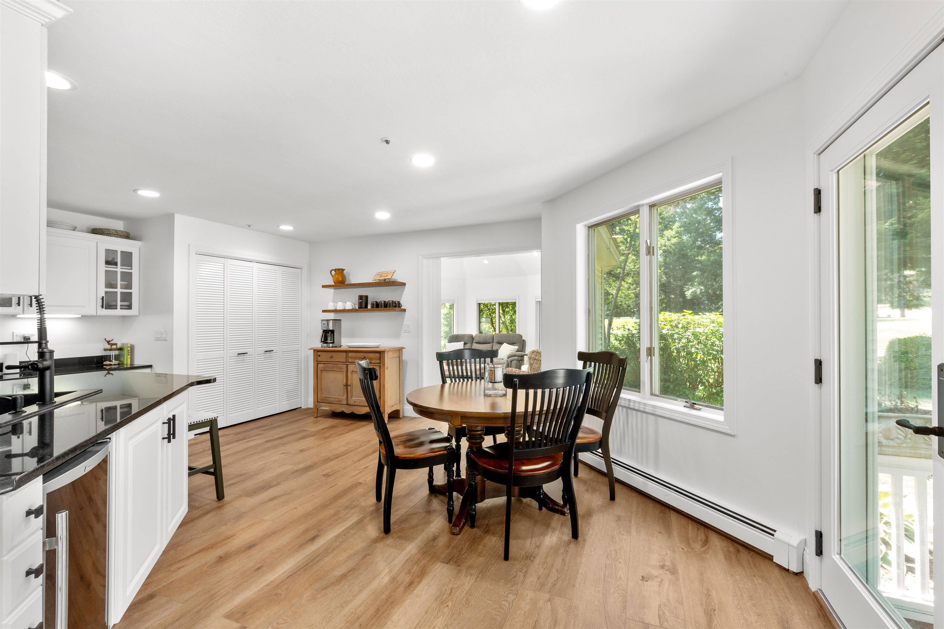 property viewer photo 15