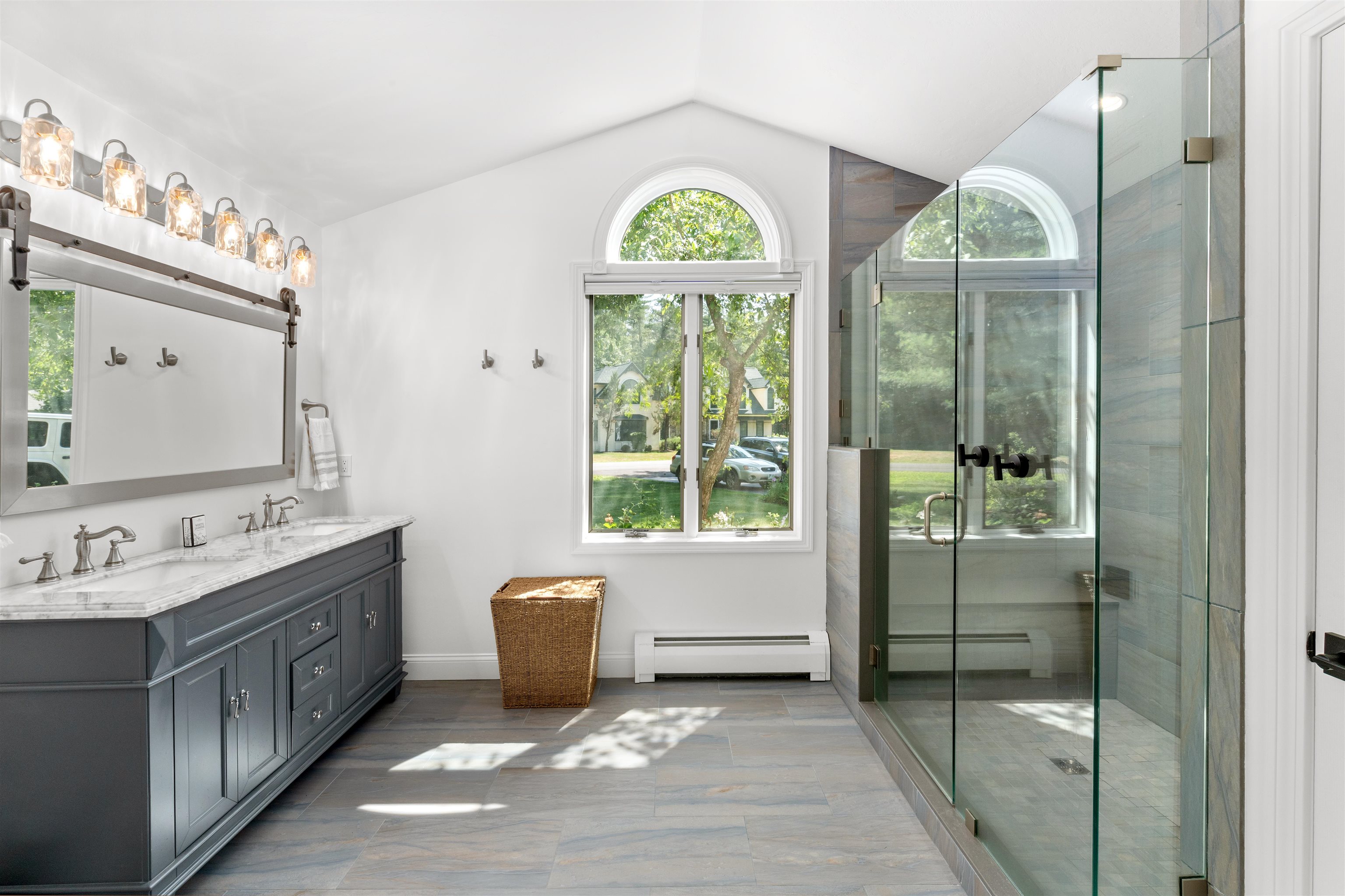 property viewer photo 18